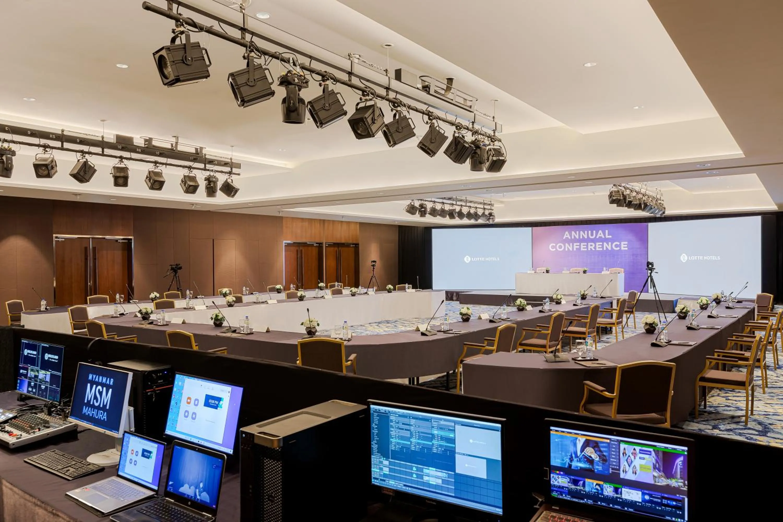Meeting/conference room in LOTTE Hotel Serviced Apartment