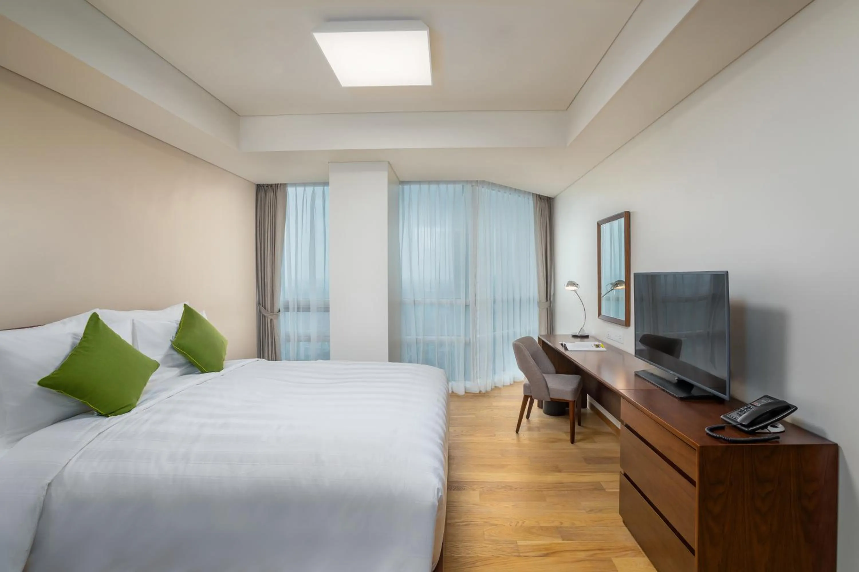 Bedroom, Bed in LOTTE Hotel Serviced Apartment