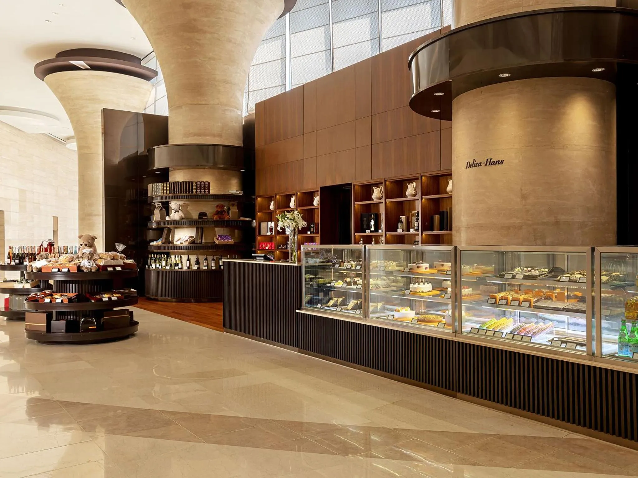 Food and drinks in LOTTE Hotel Serviced Apartment