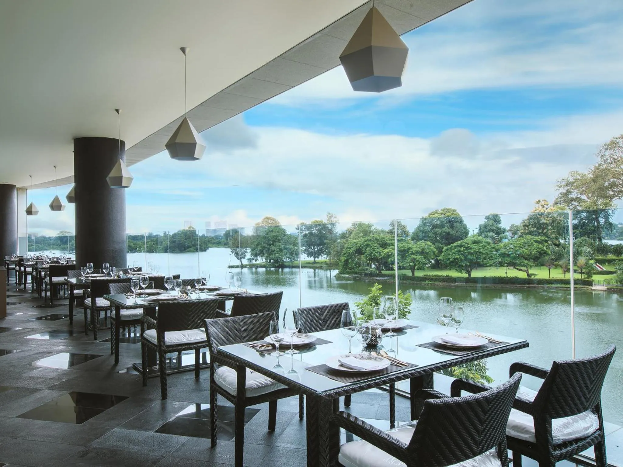 Restaurant/places to eat in LOTTE Hotel Serviced Apartment