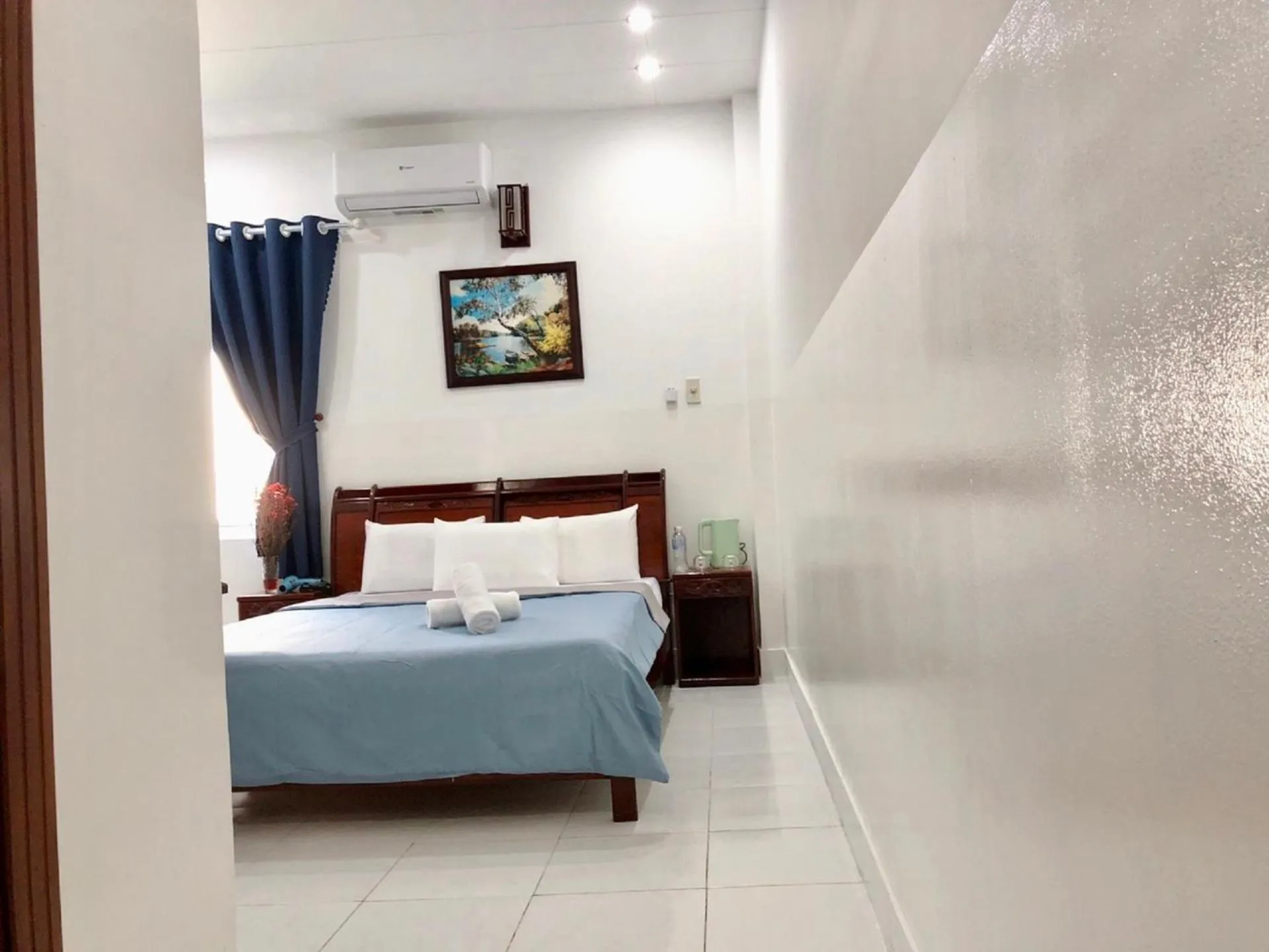 Bed in SaiGon CoZy Hotel "241 Pham Ngu Lao Street''