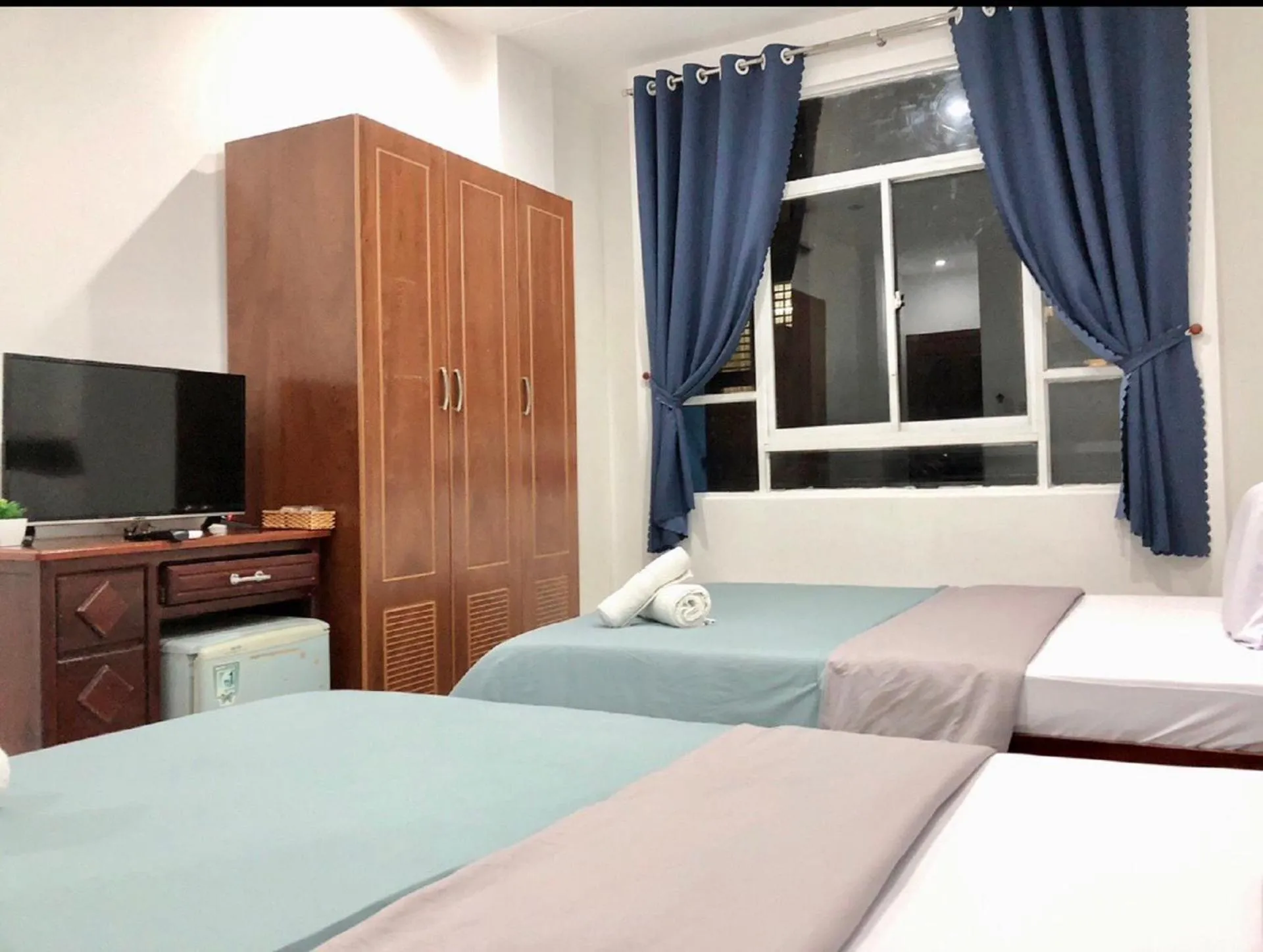 Bed in SaiGon CoZy Hotel "241 Pham Ngu Lao Street''