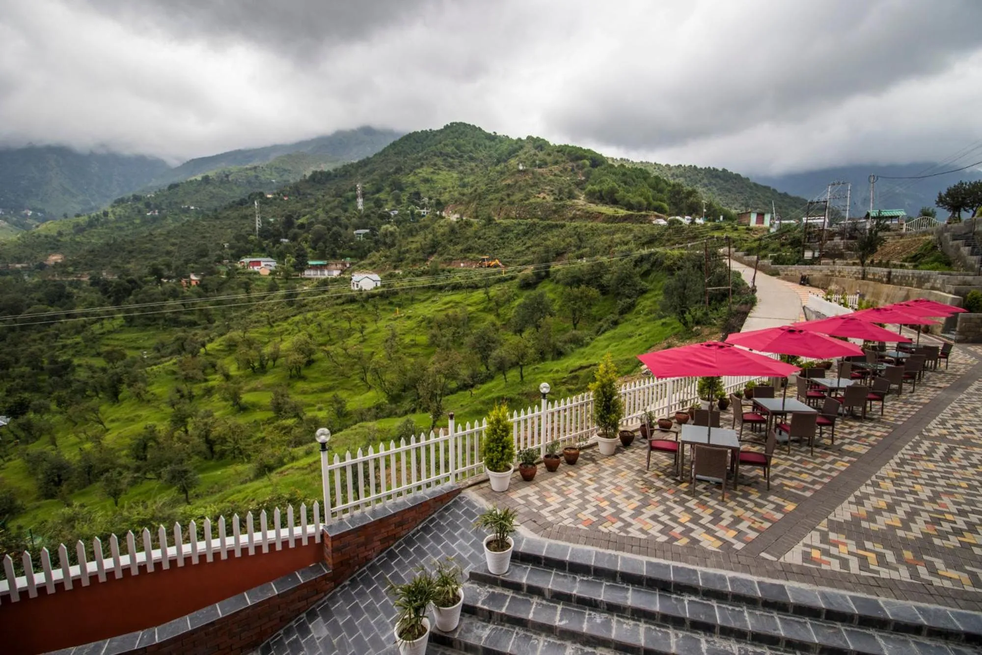 Restaurant/places to eat in juSTa Birding Resort & Spa - Best Dhauladhar View Resort