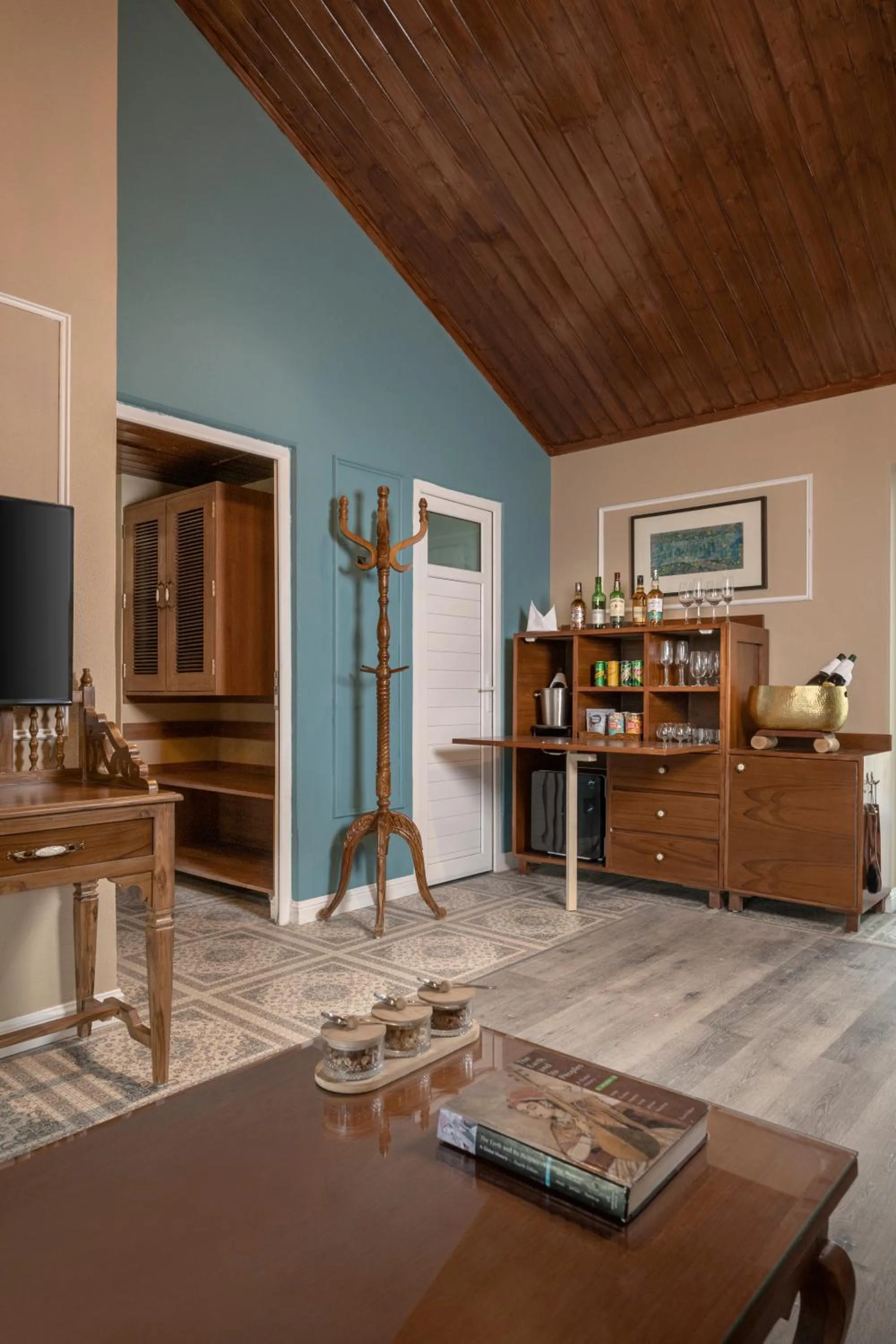 Living room in juSTa Birding Resort & Spa - Best Dhauladhar View Resort