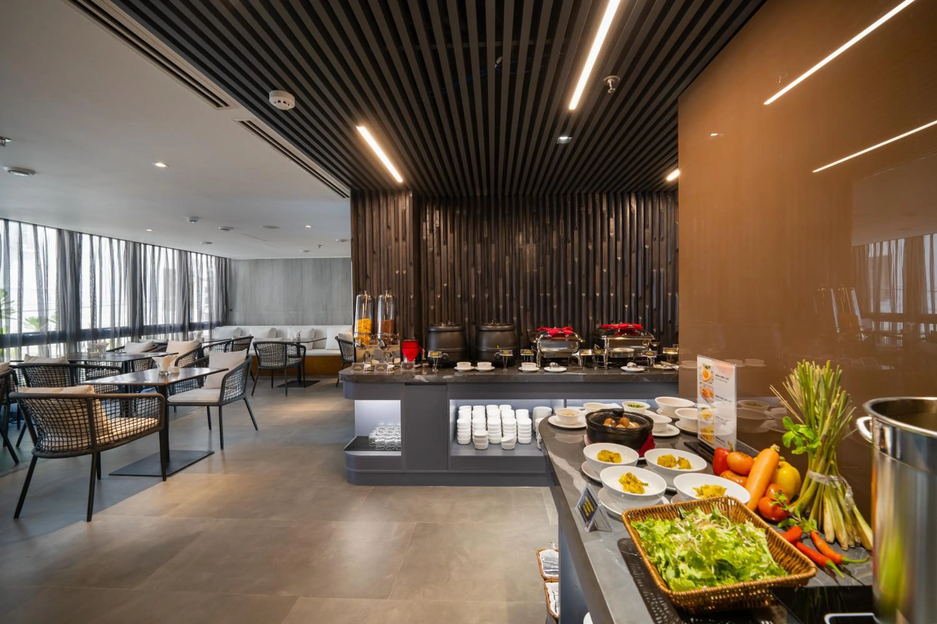 Restaurant/places to eat in LEGEND Boutique Hotel