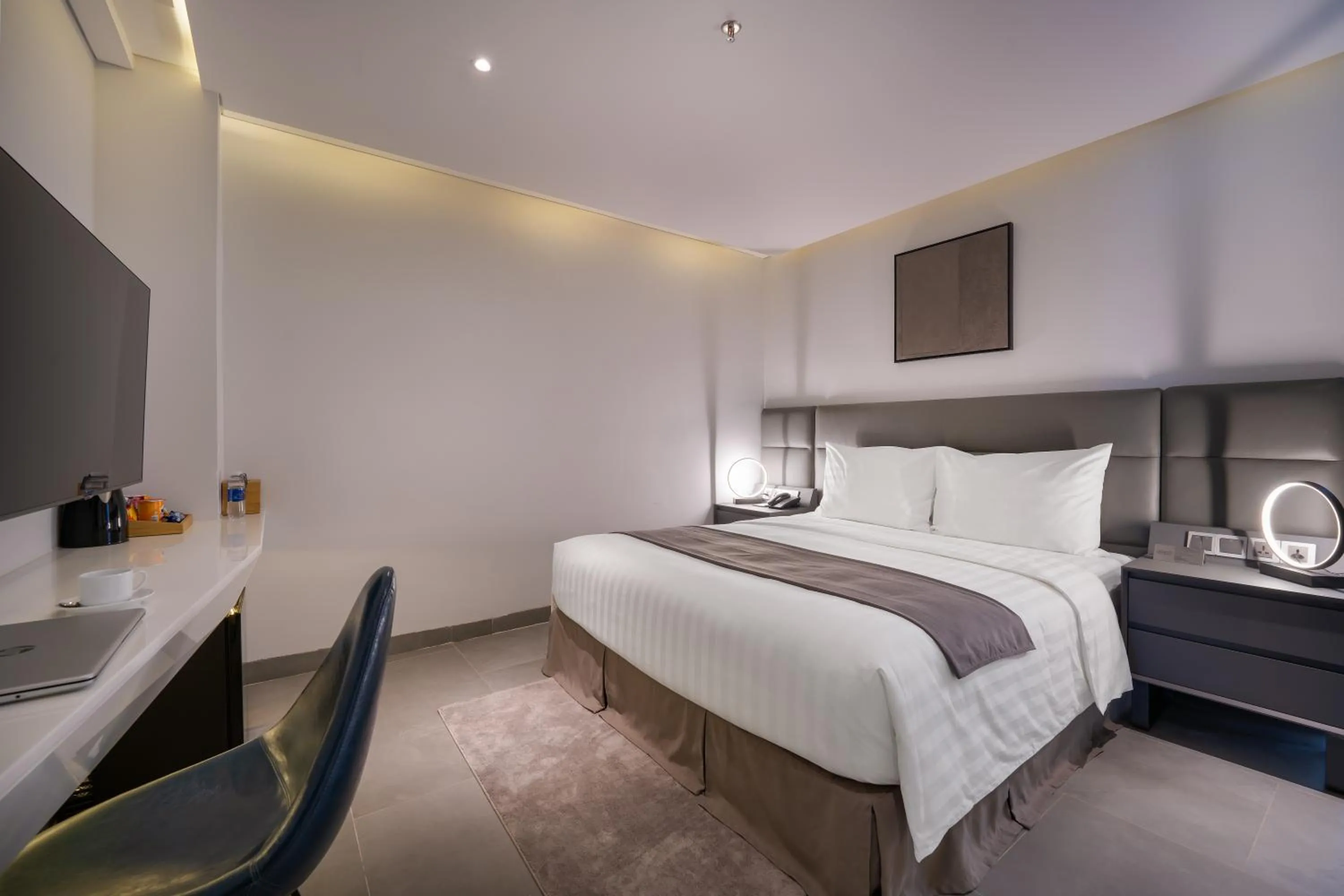 Bed in LEGEND Boutique Hotel