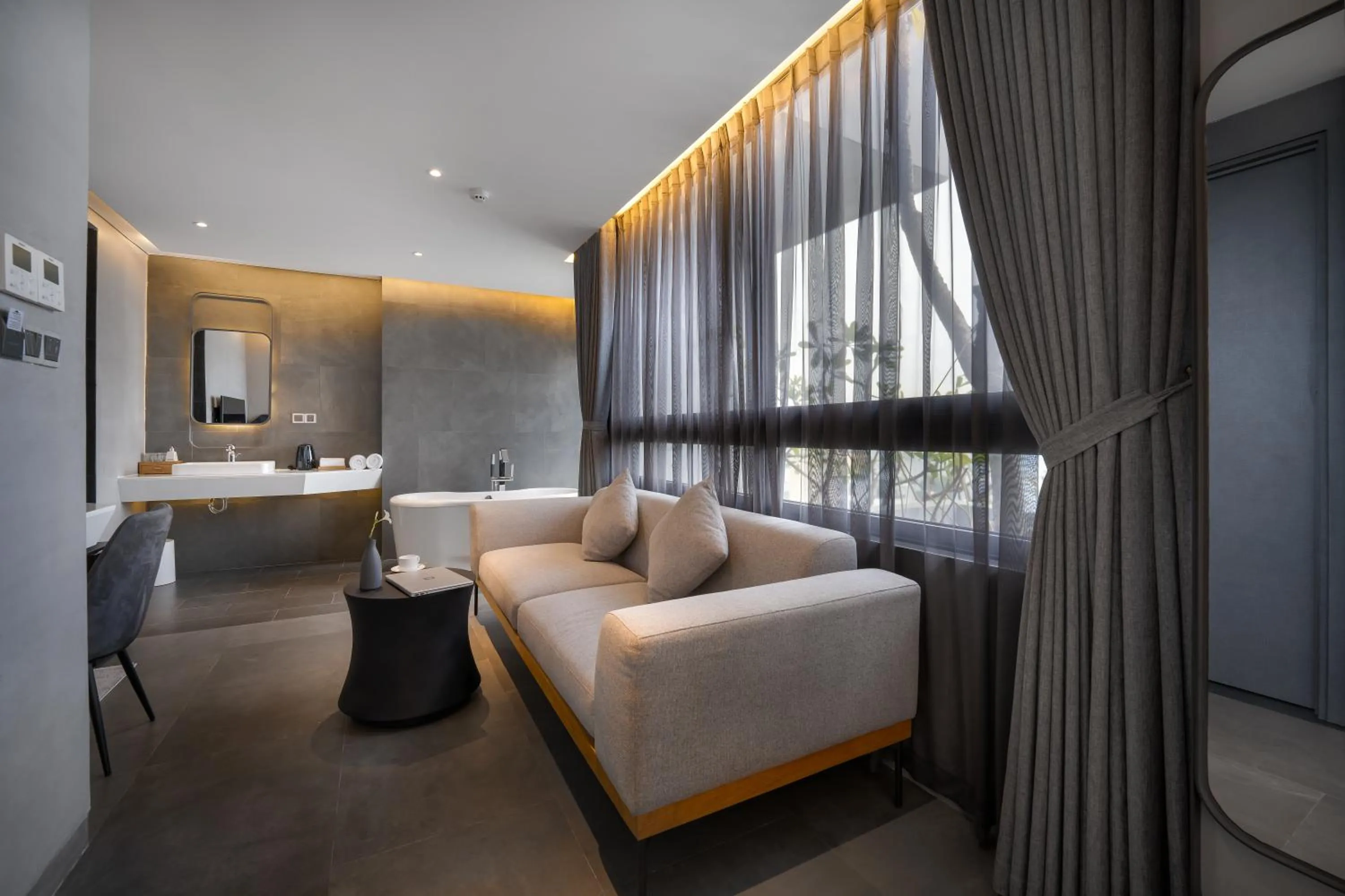 Seating area, Bed in LEGEND Boutique Hotel