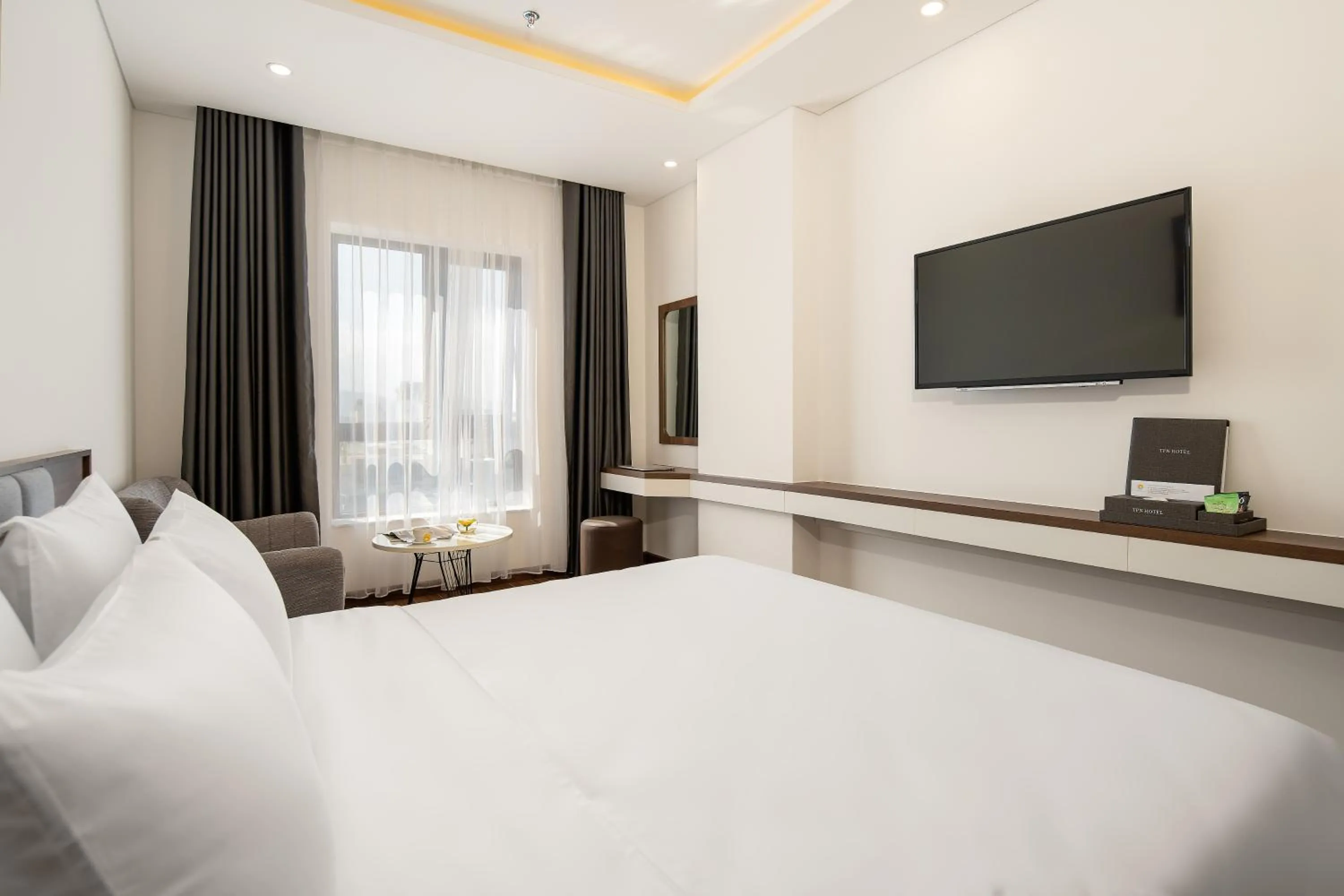 TV and multimedia, Bed in Tan Phuong Nam Hotel & Apartment