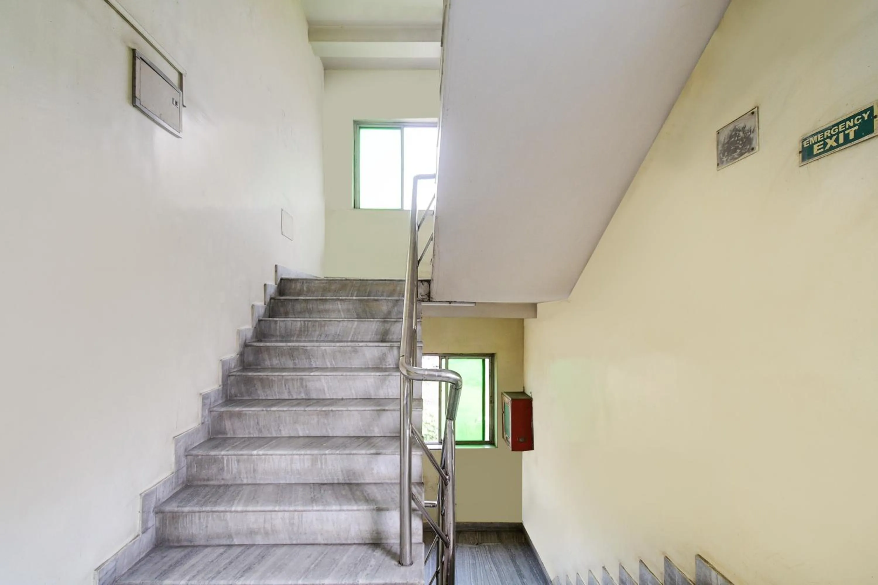 Lobby or reception in Hotel O New Tulip Santragachi Junction