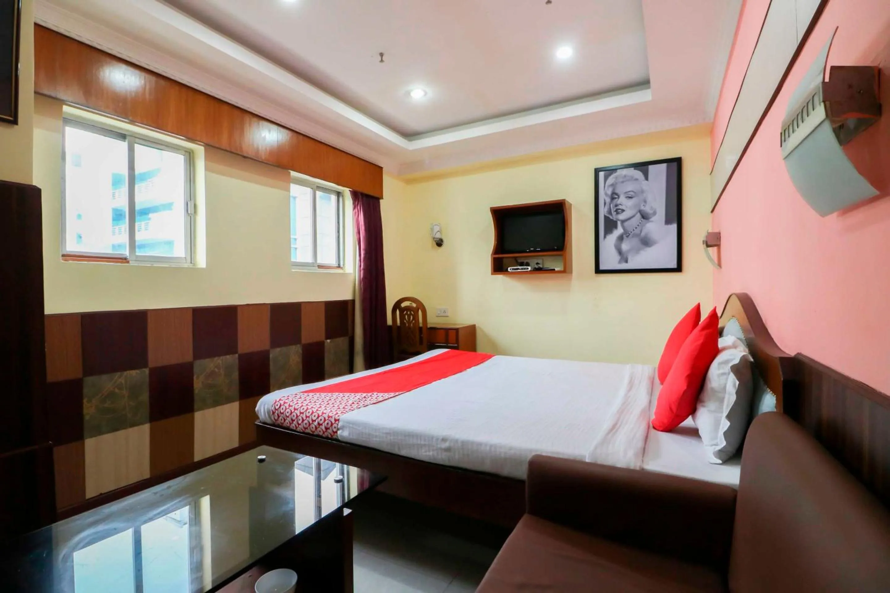 Bedroom, Bed in Hotel O New Tulip Santragachi Junction