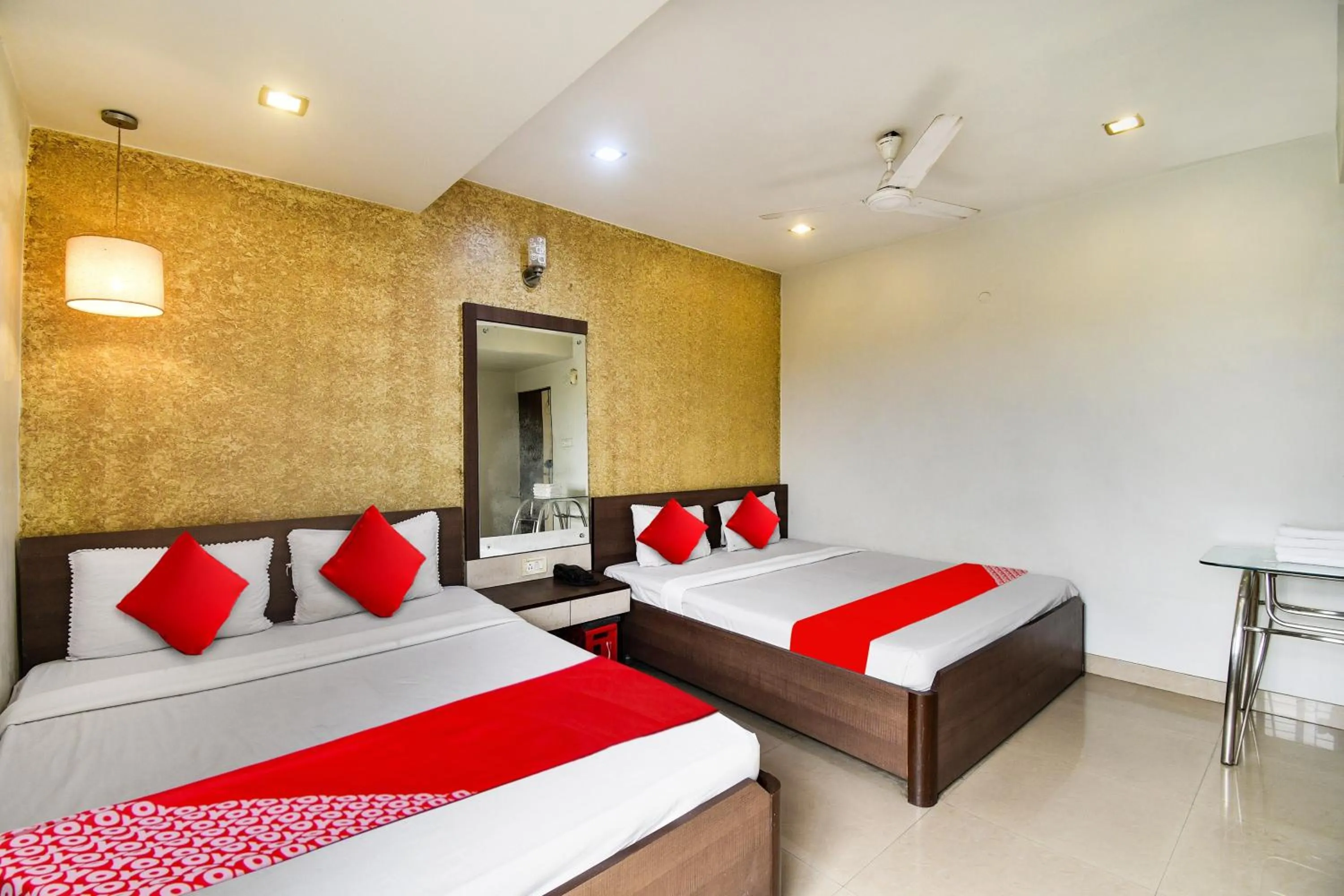 Bedroom, Bed in Hotel O New Tulip Santragachi Junction