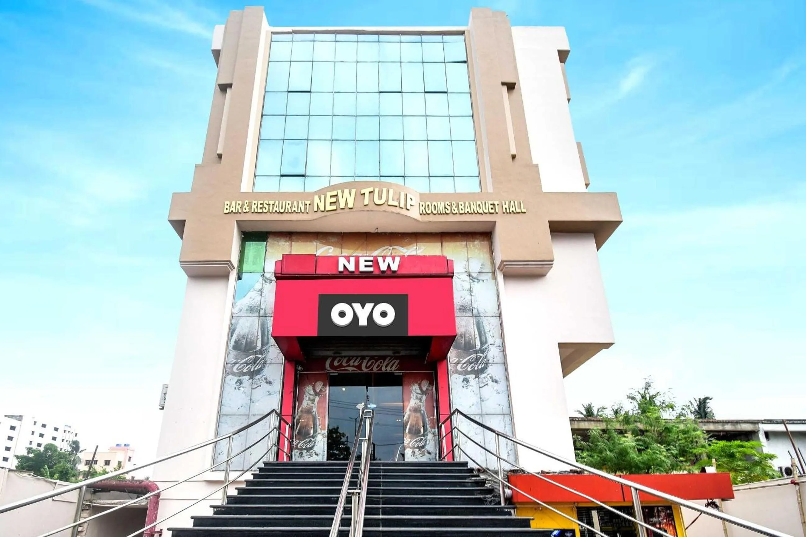 Facade/entrance in Hotel O New Tulip Santragachi Junction