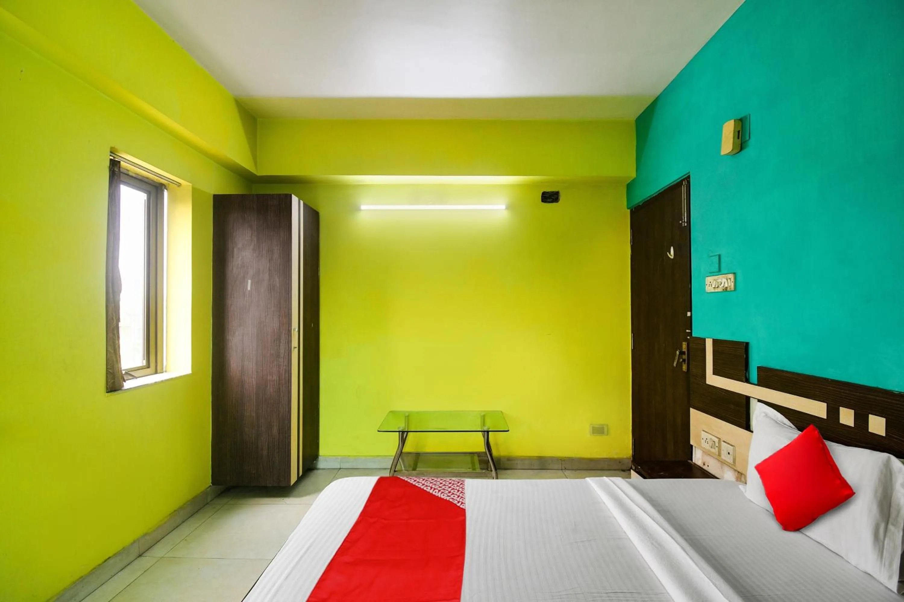 Bedroom, Bed in Hotel O New Tulip Santragachi Junction