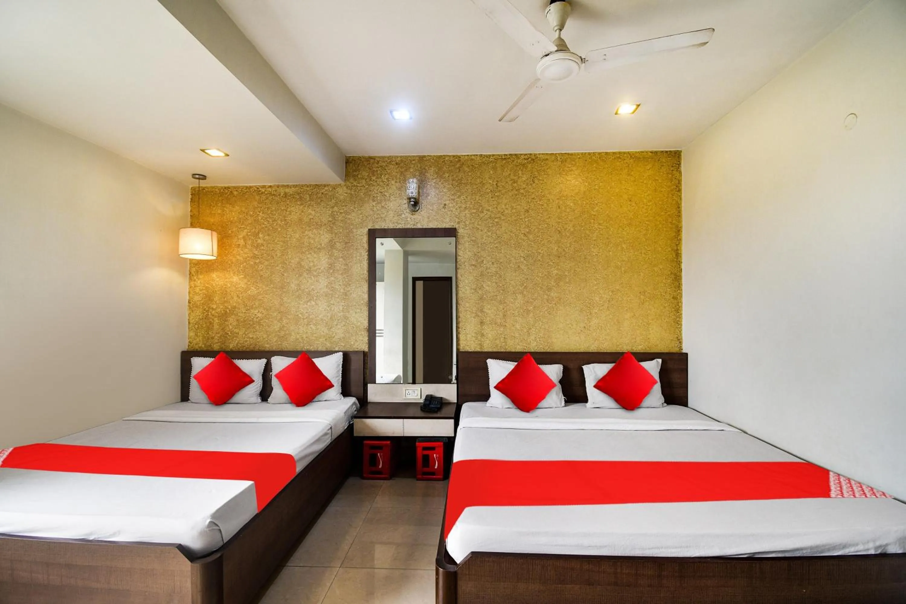 Bedroom, Bed in Hotel O New Tulip Santragachi Junction