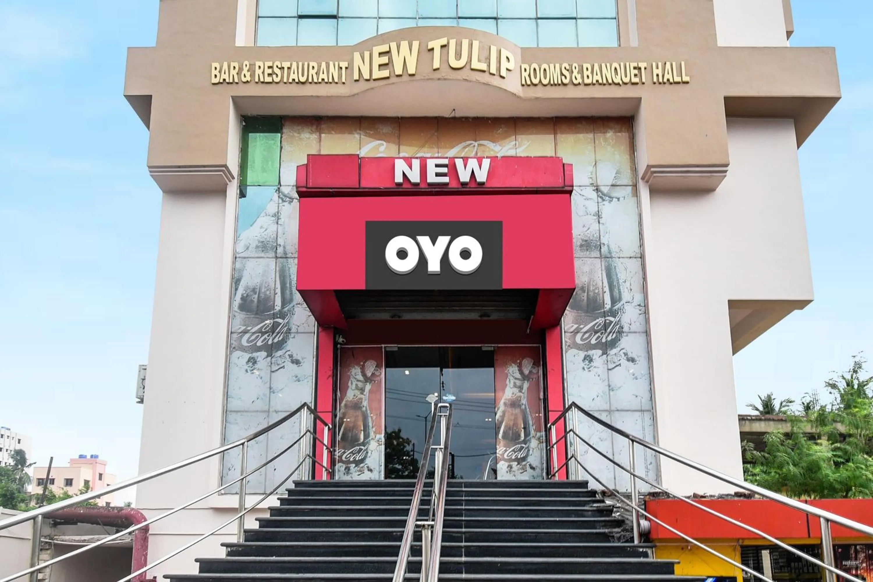 Facade/entrance in Hotel O New Tulip Santragachi Junction