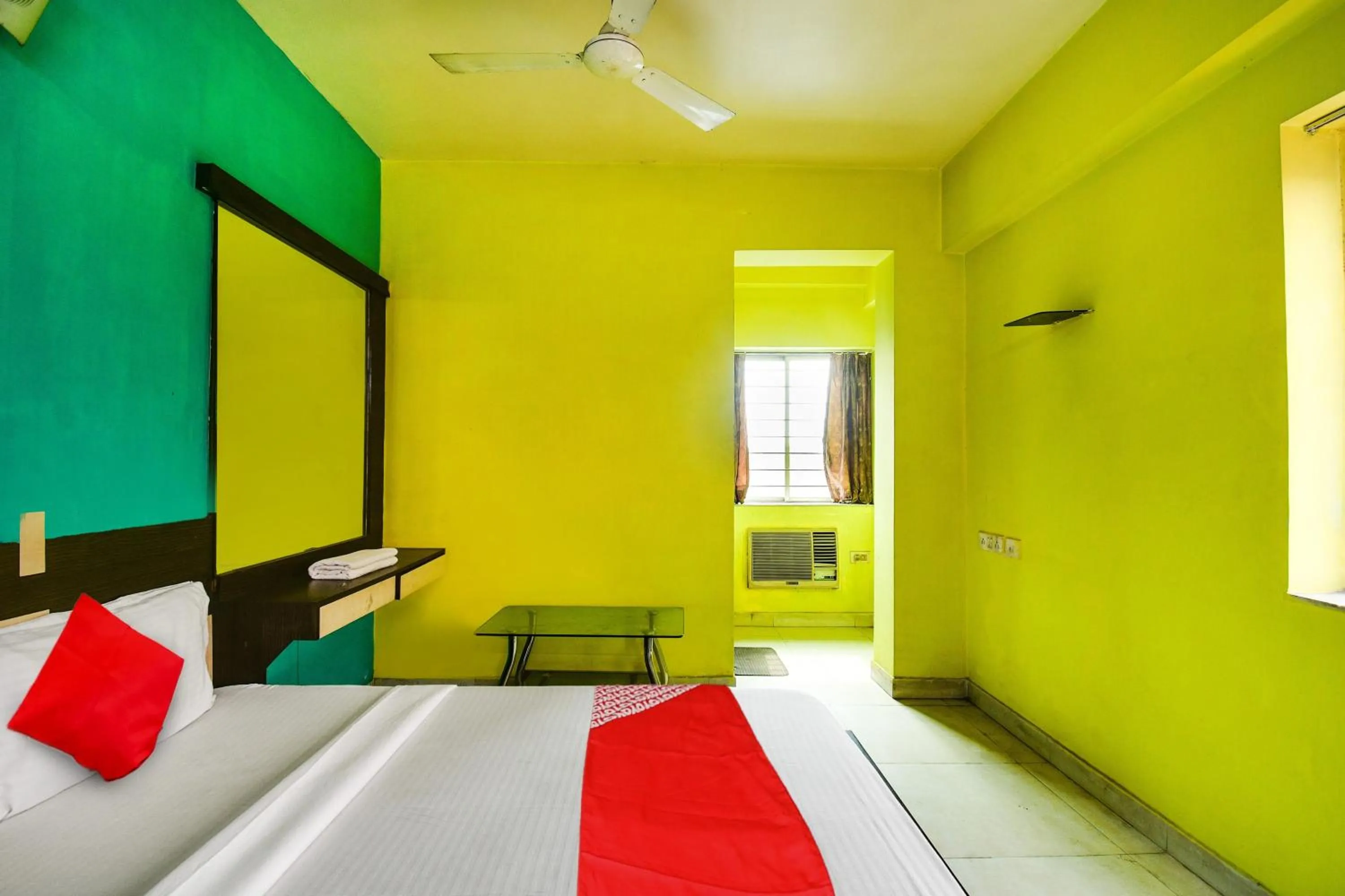 Bedroom, Bed in Hotel O New Tulip Santragachi Junction