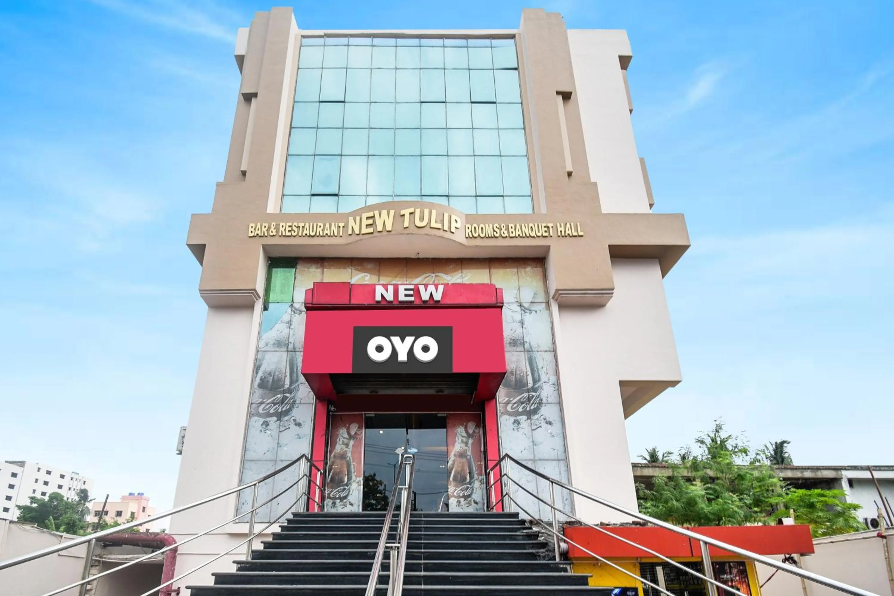 Facade/entrance in Hotel O New Tulip Santragachi Junction