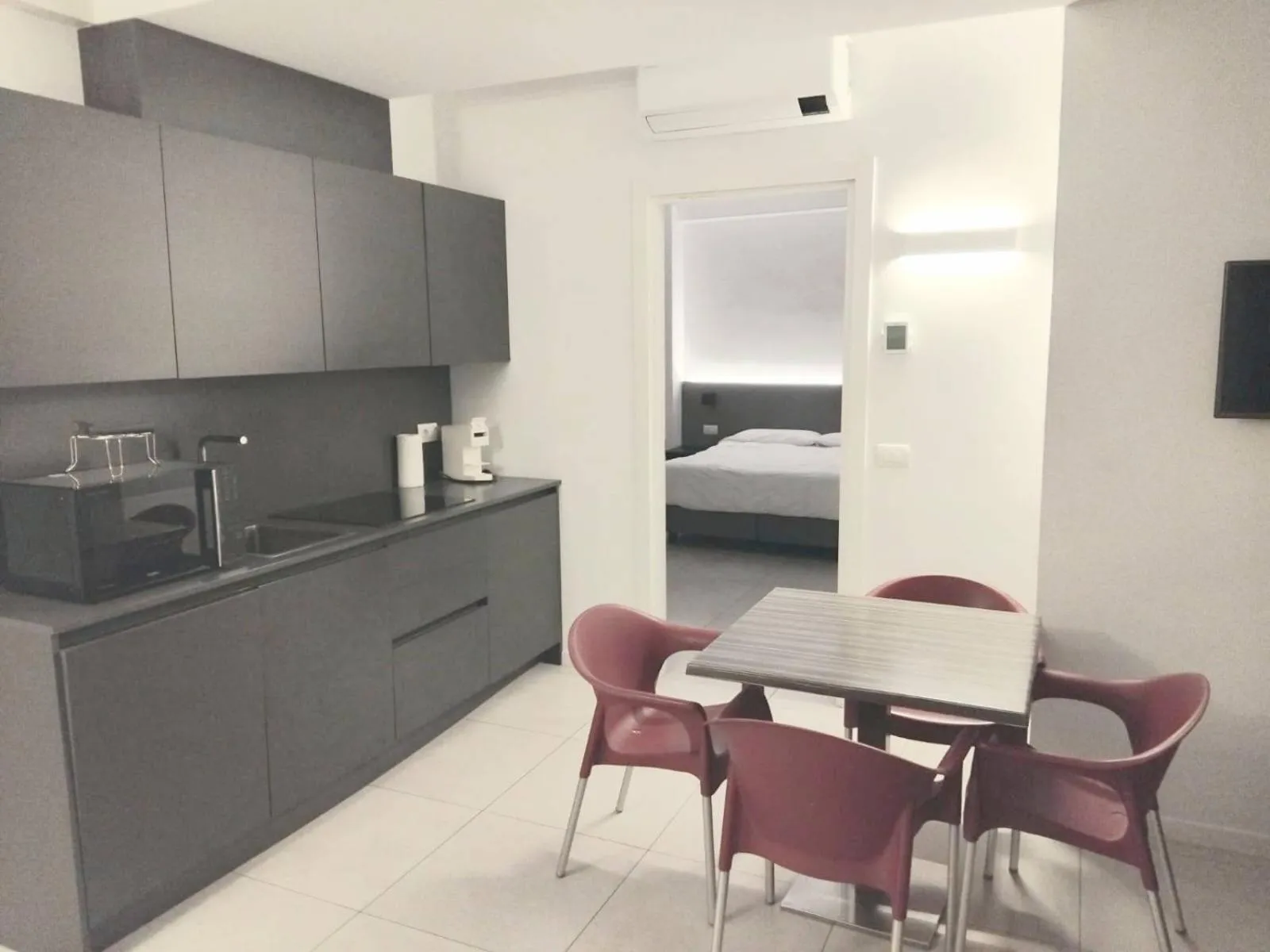 Venice Terminal Apartments & Suites