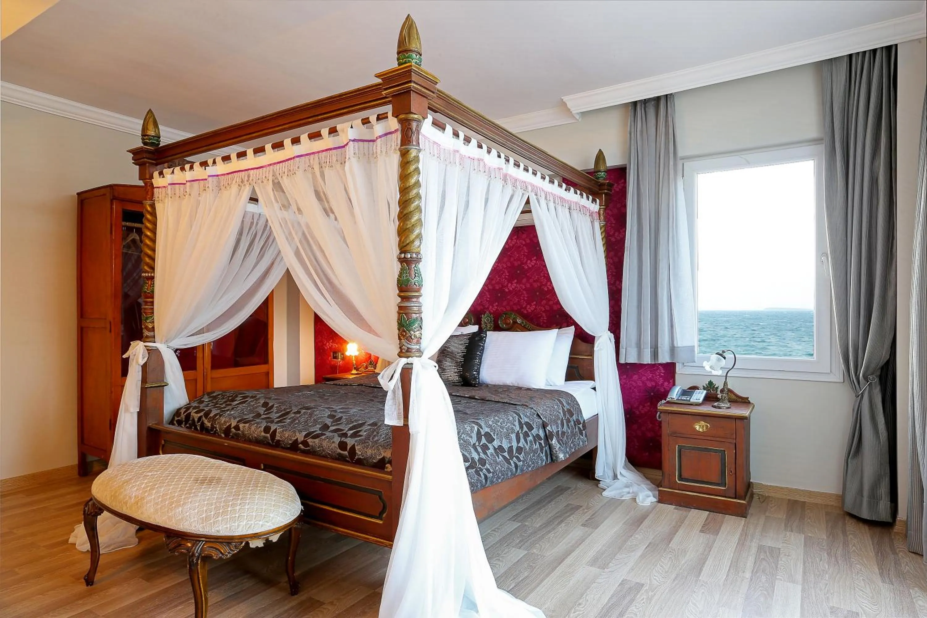 Bed in URLA PERA HOTEL
