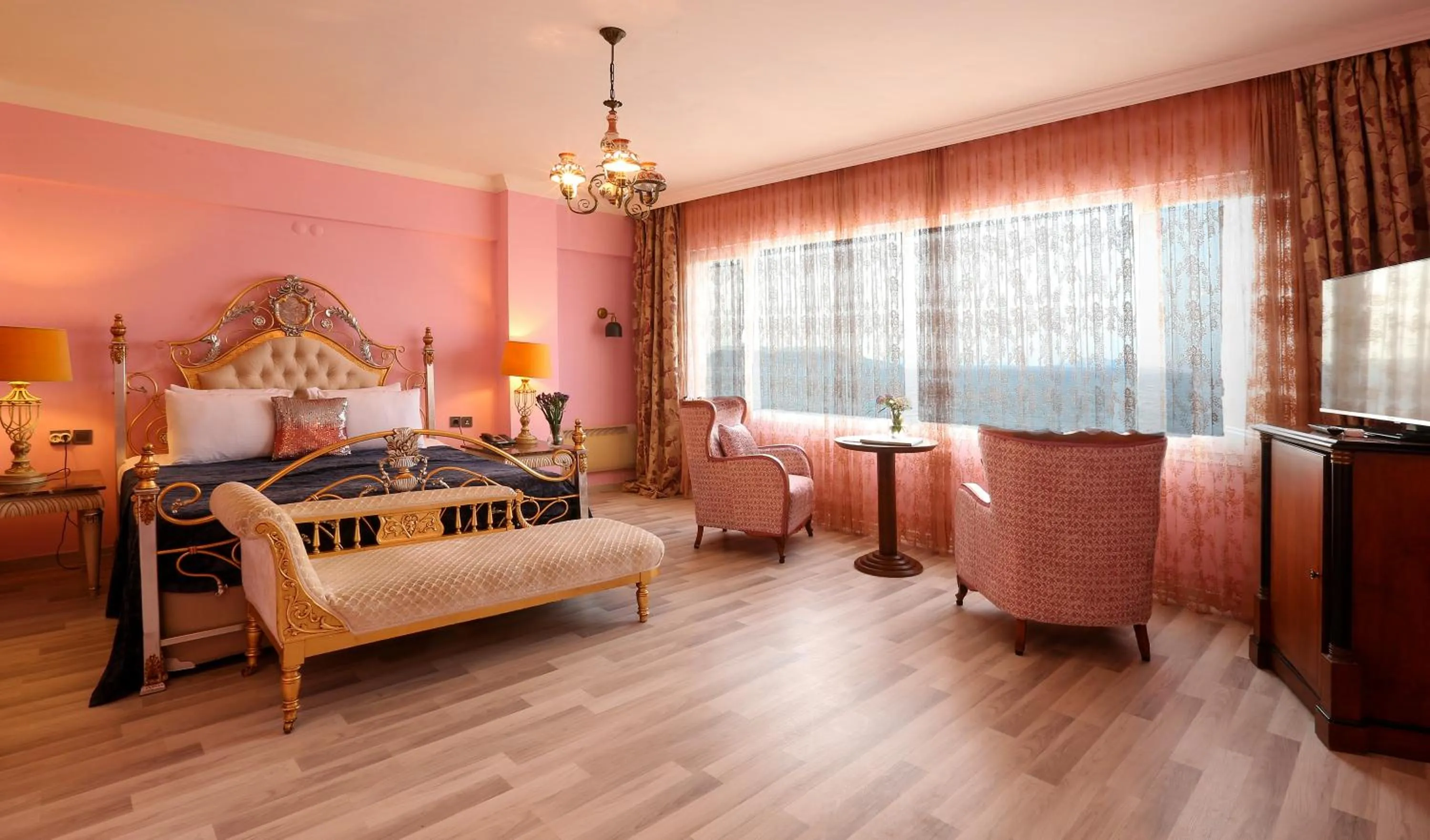 Bed in URLA PERA HOTEL