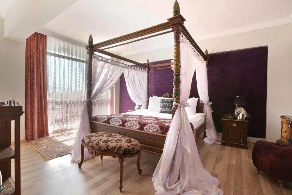 Deluxe Double Room with Sea View in URLA PERA HOTEL Deluxe Double Room with Sea View in URLA PERA HOTEL