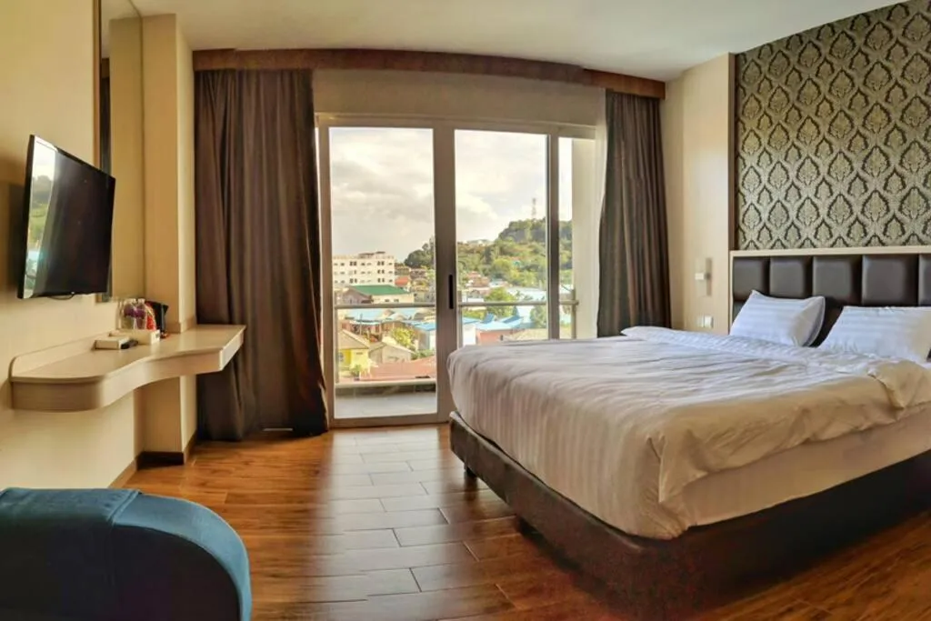 Bed in Lovina 0305 at Pelita Nagoya Apartment