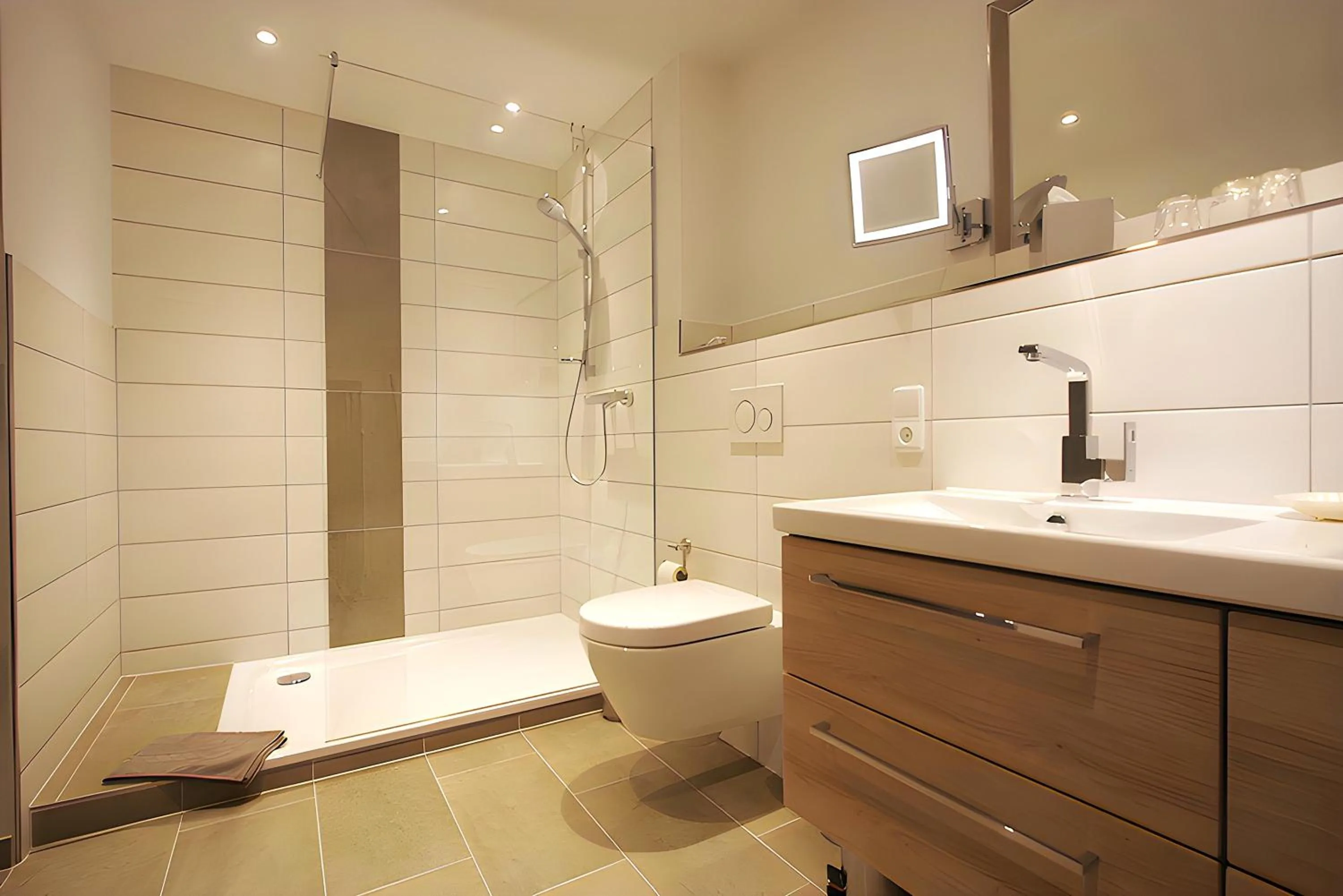 Bathroom in Eifel Hotel Schneider am Maar