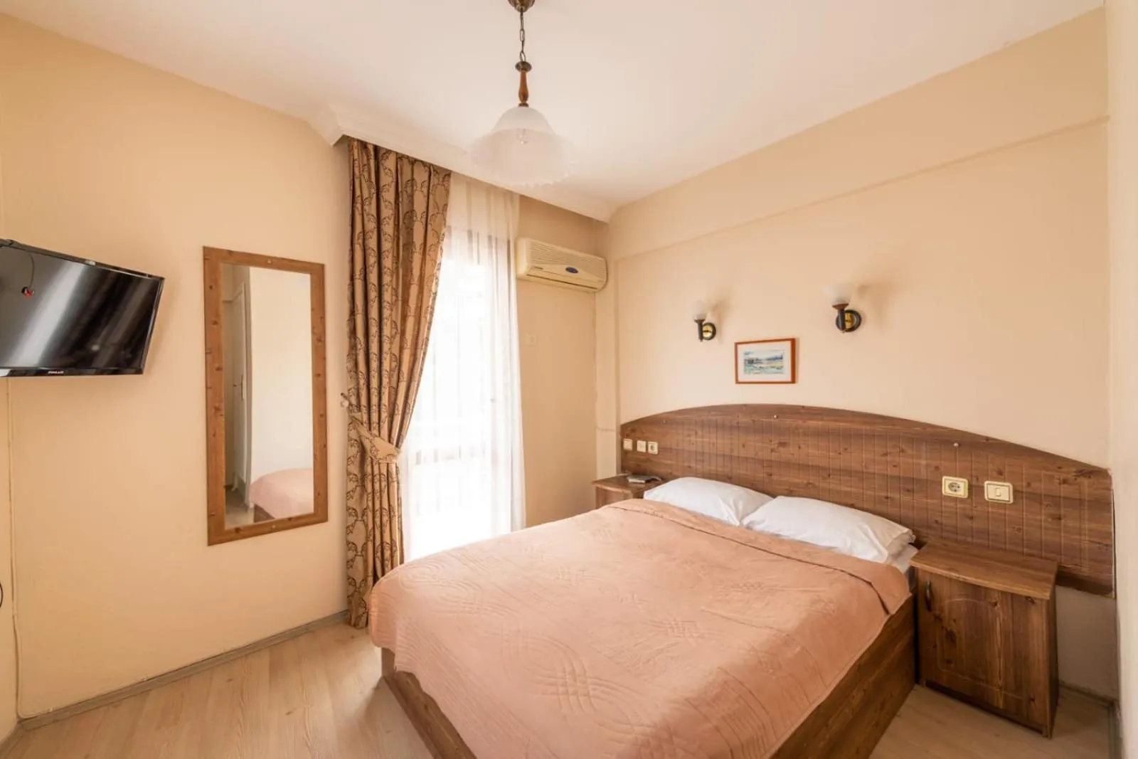 Bed in LİMON OTEL FOÇA