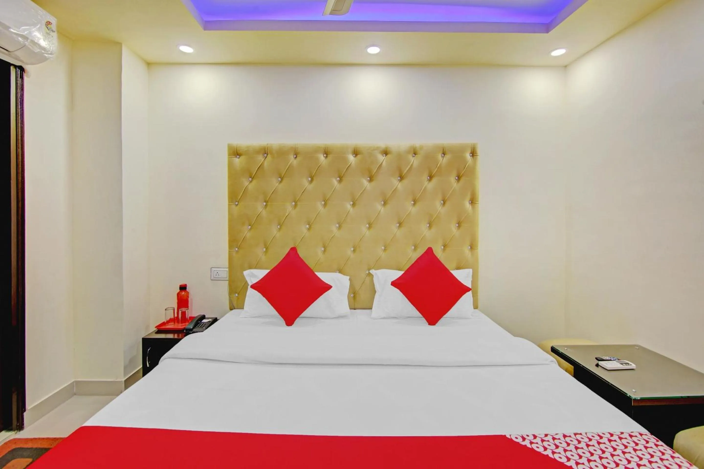 Bedroom, Bed in Hotel O Island