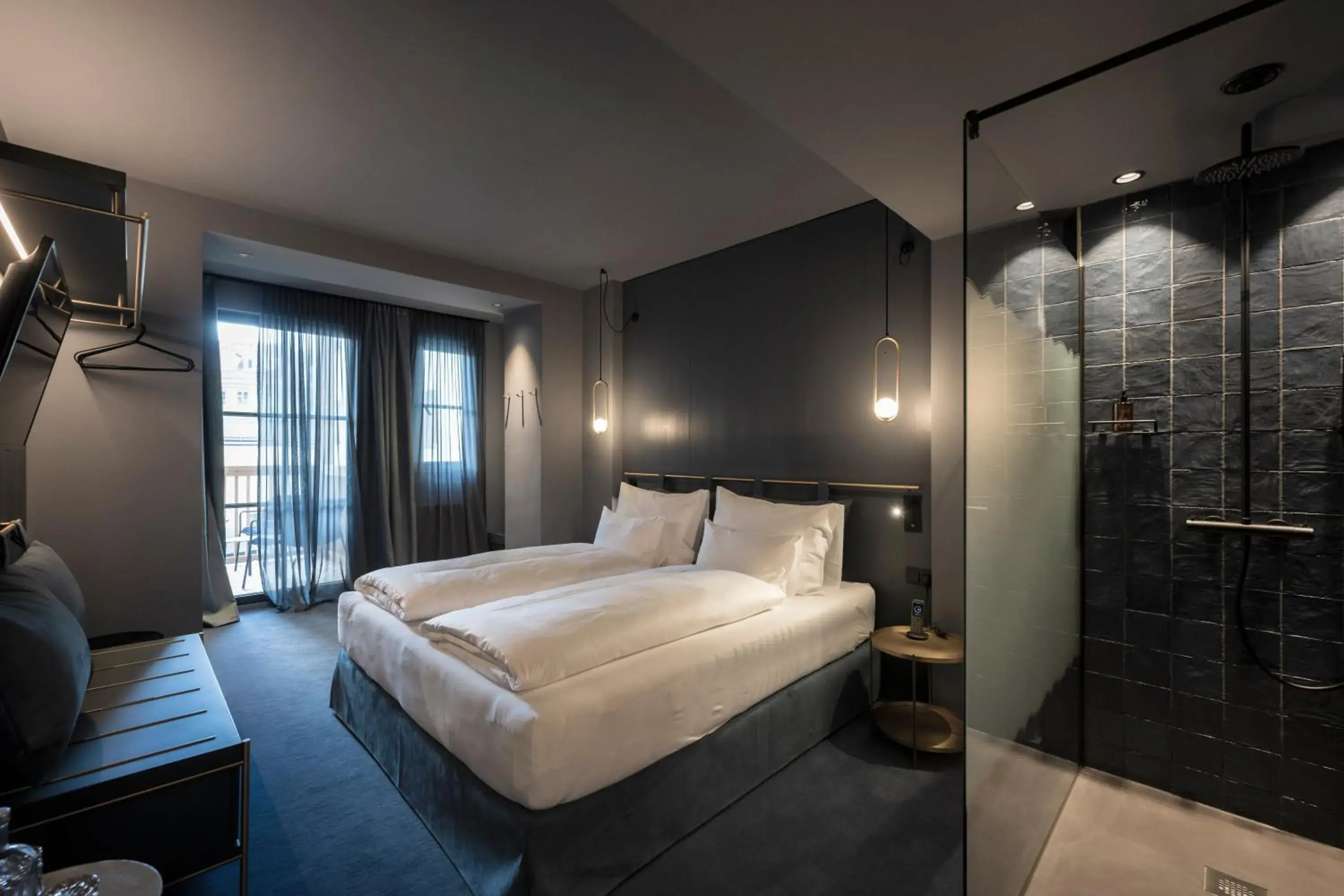 Double Room with Balcony in Altstadthotel Weisses Kreuz Double Room with Balcony in Altstadthotel Weisses Kreuz