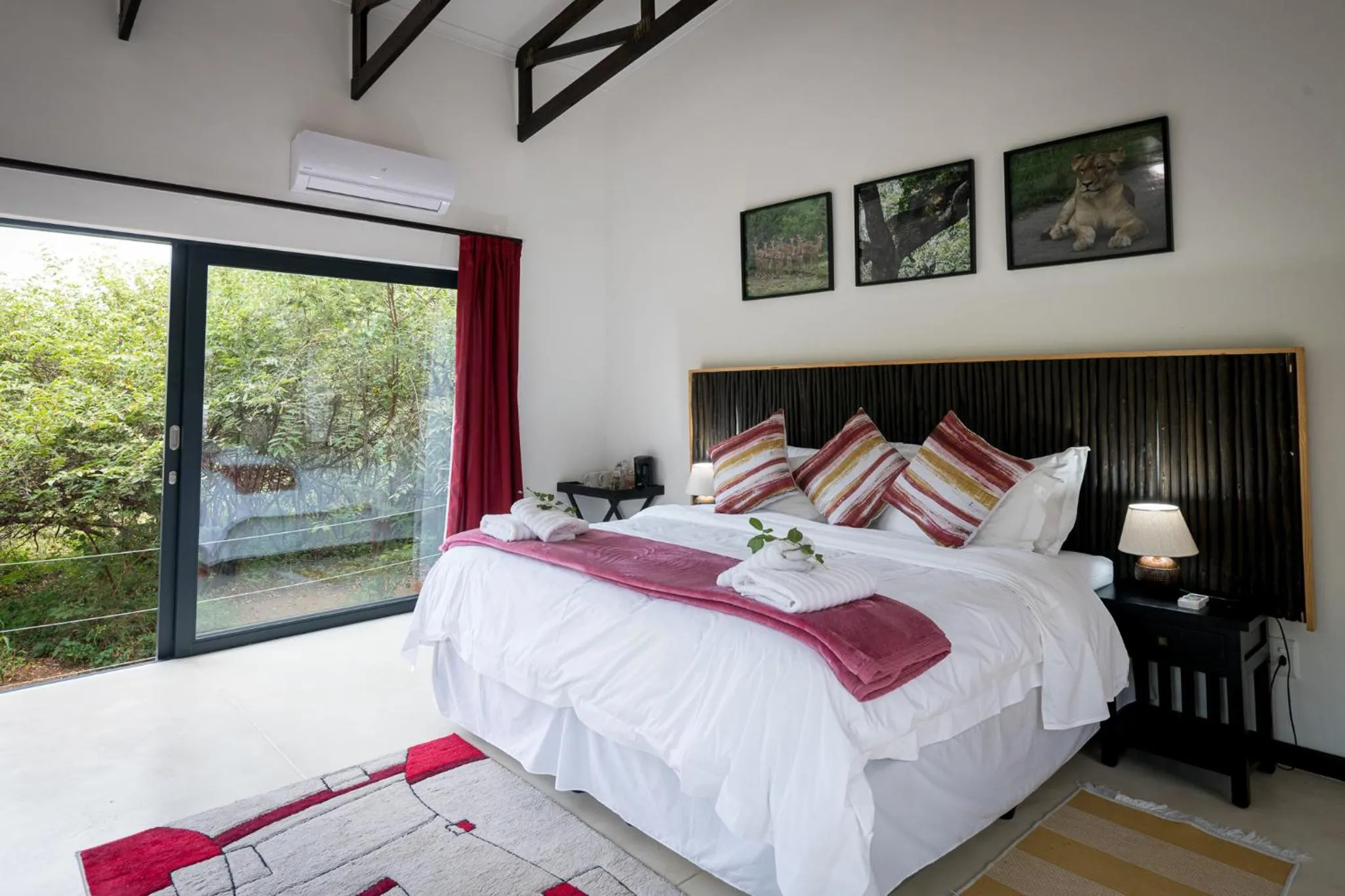 Bed in Gem In The Bush Lodge