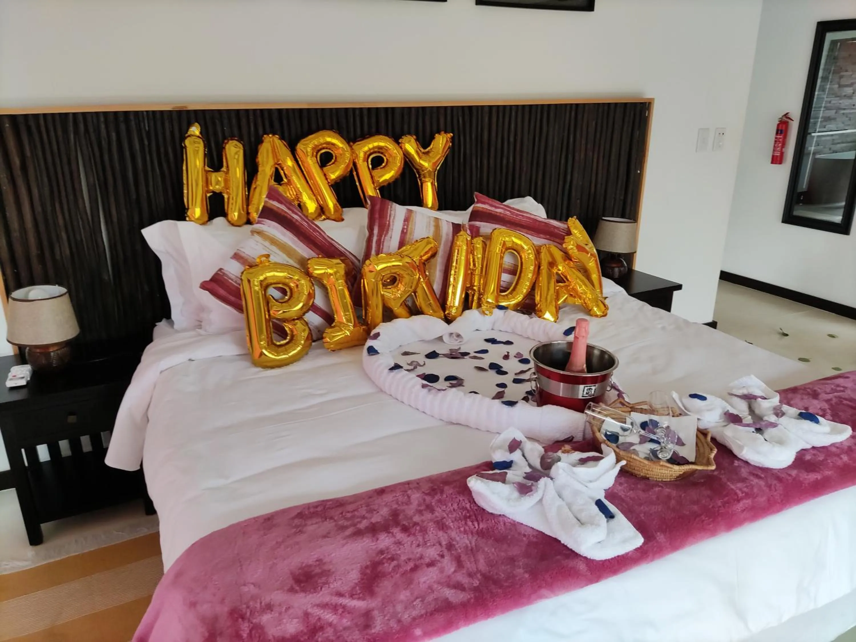 Bed in Gem In The Bush Lodge