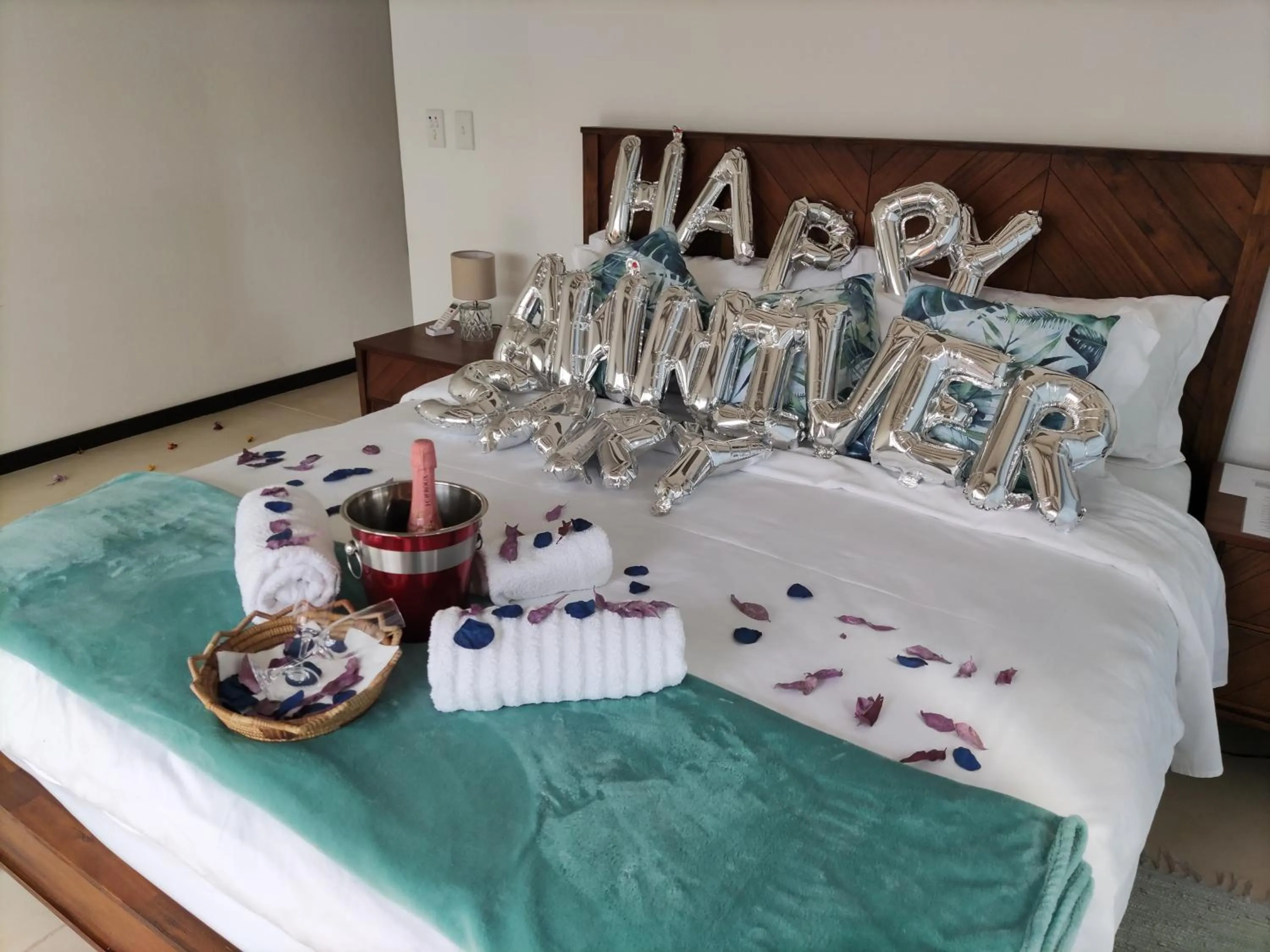 Bed in Gem In The Bush Lodge