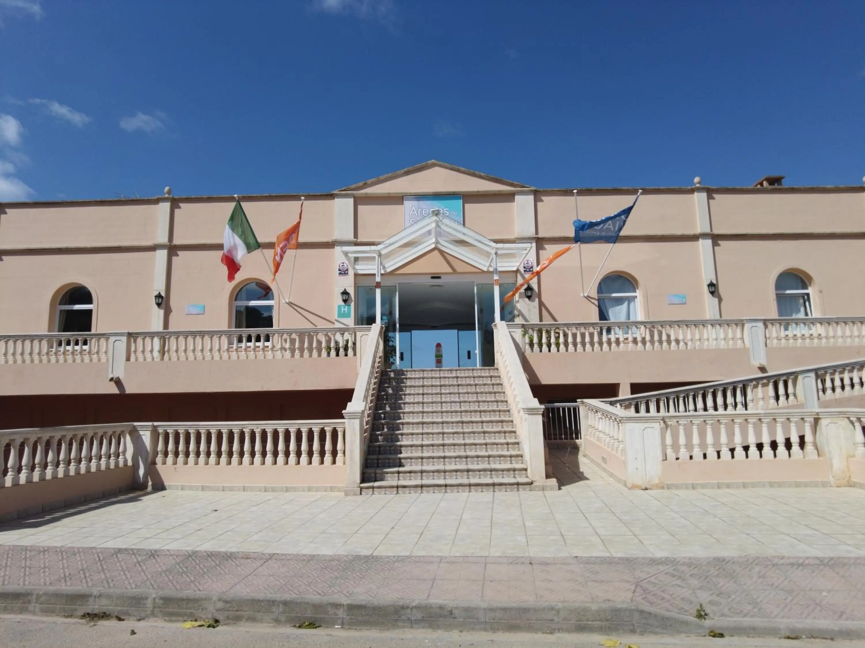 Property building in Arenas de Son Bou