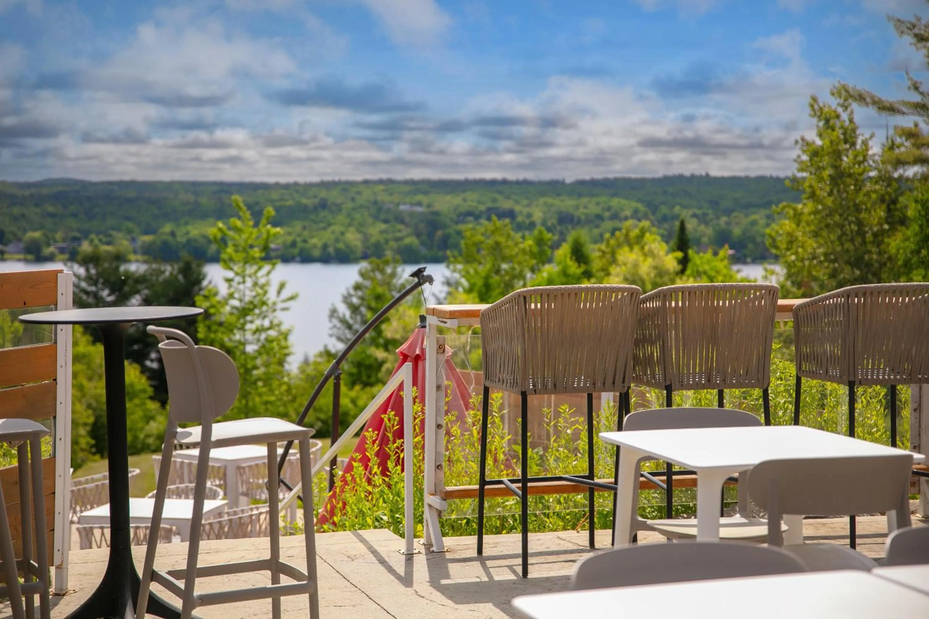 Restaurant/places to eat in Au Sommet du Lac Magog