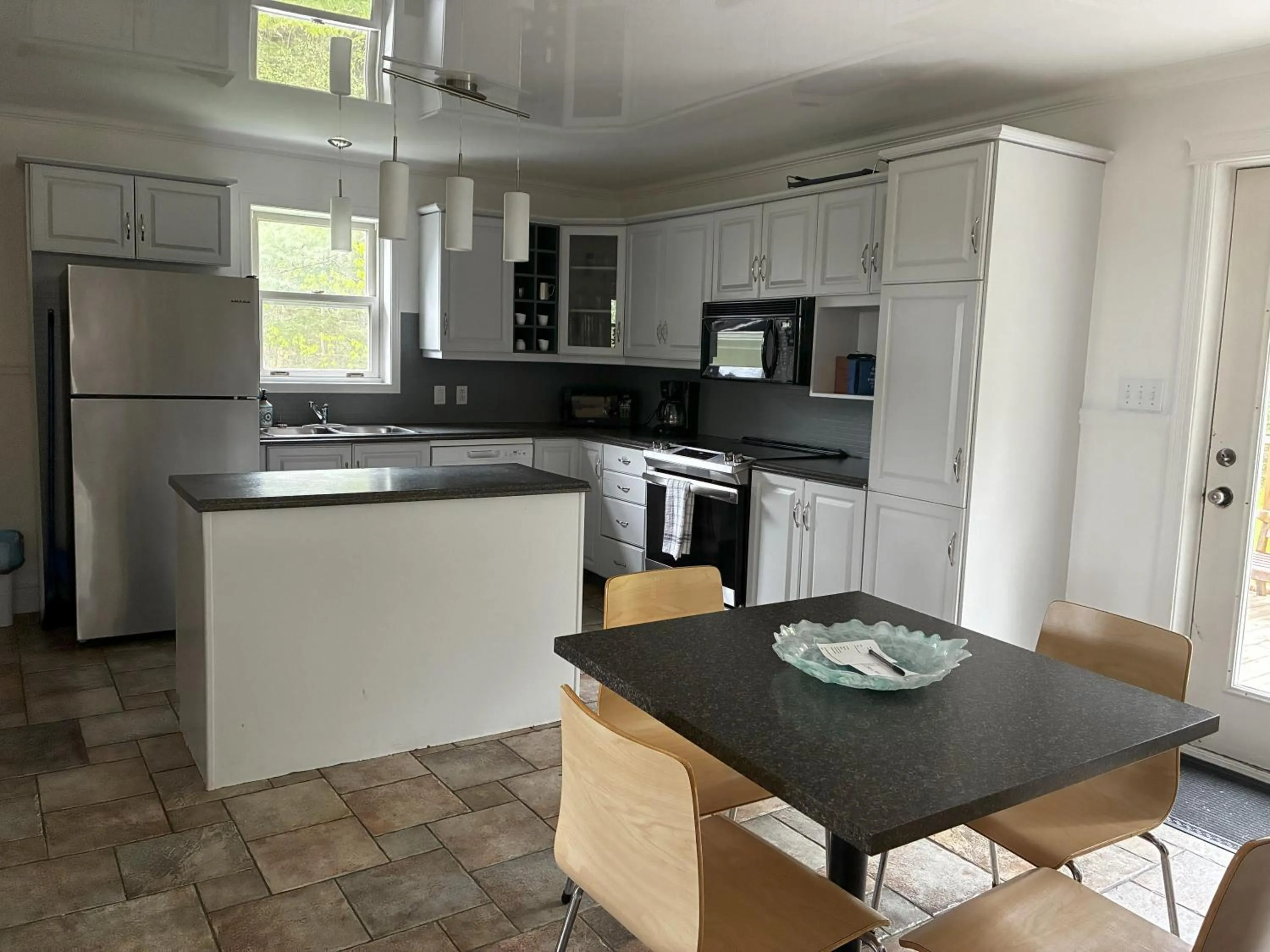 kitchen in Au Sommet du Lac Magog