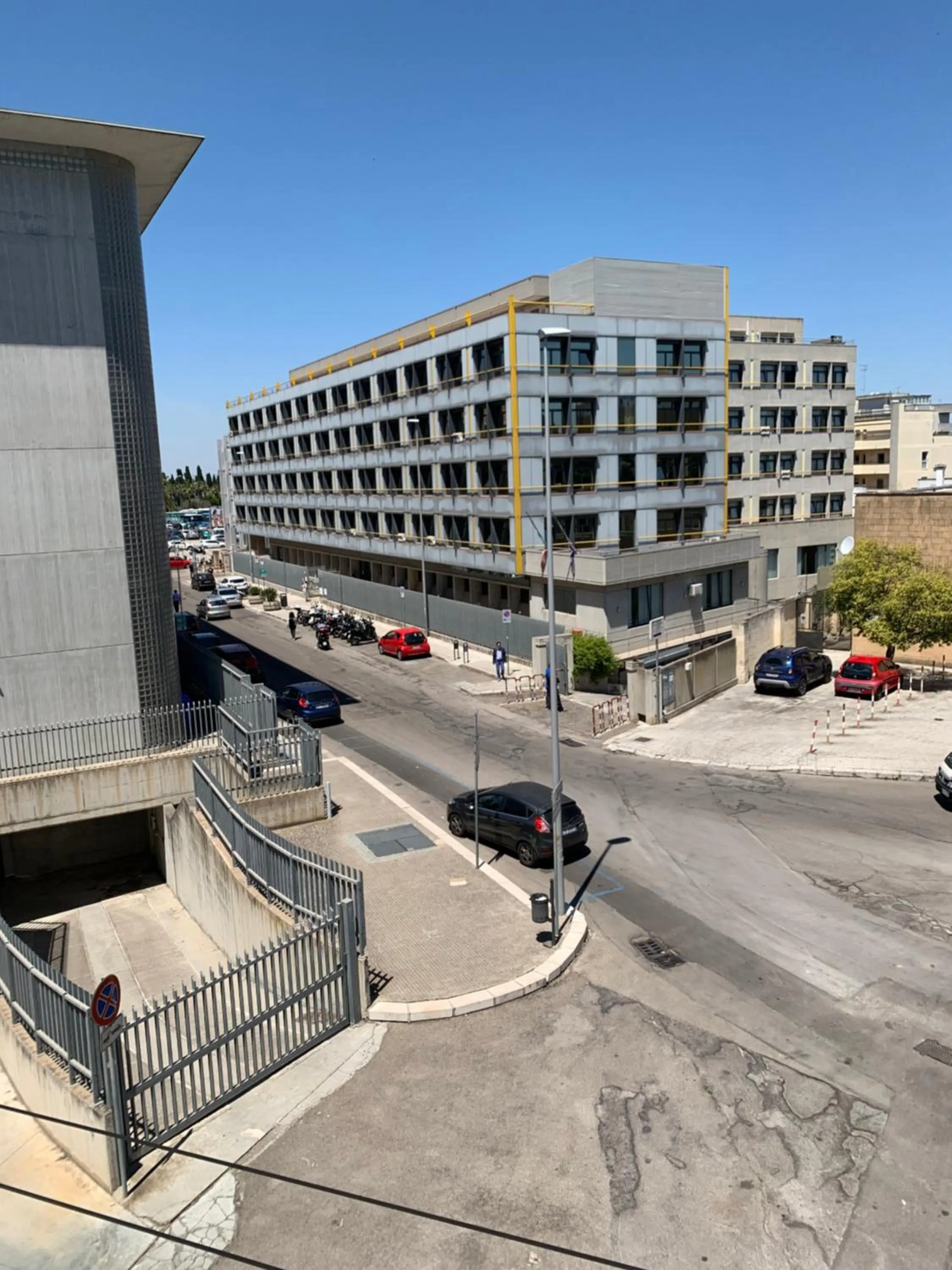 Property building in 4 Balconi rooms-Elements B&B