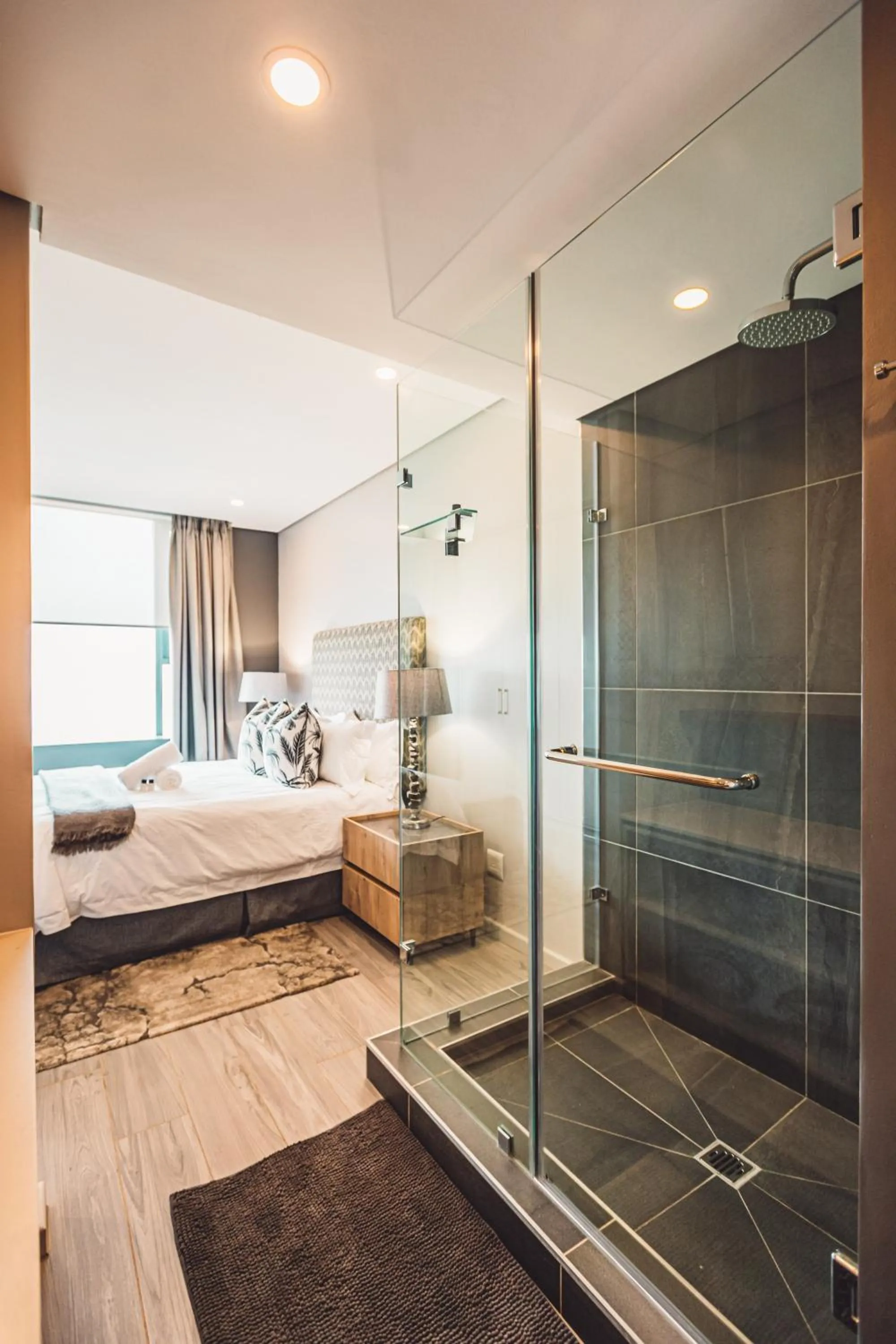 Shower, Bed in Umhlanga Arch Properties