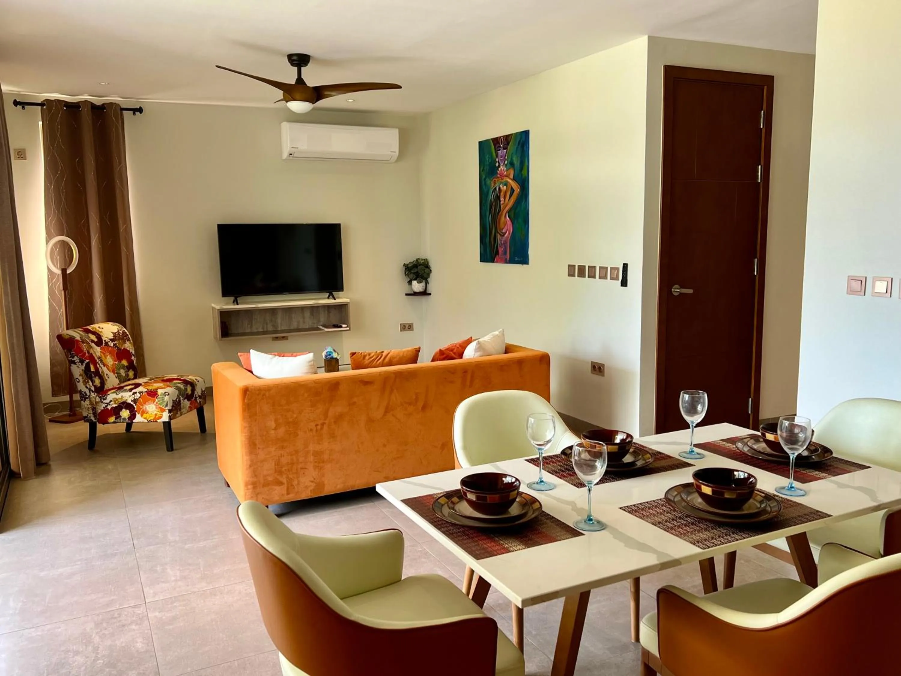 Living room in Xanadu Apartments at Blue Bay Golf & Beach Resort