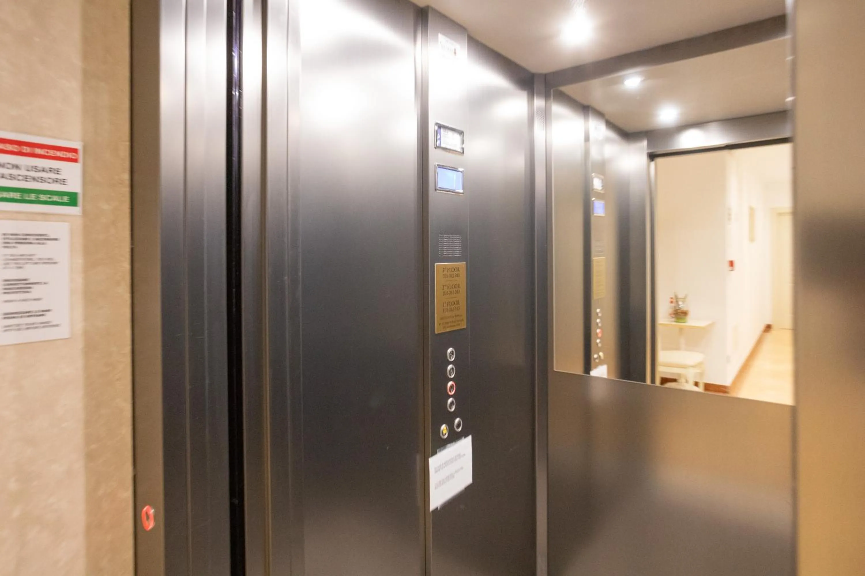 elevator in Duomo Boutique Hotel