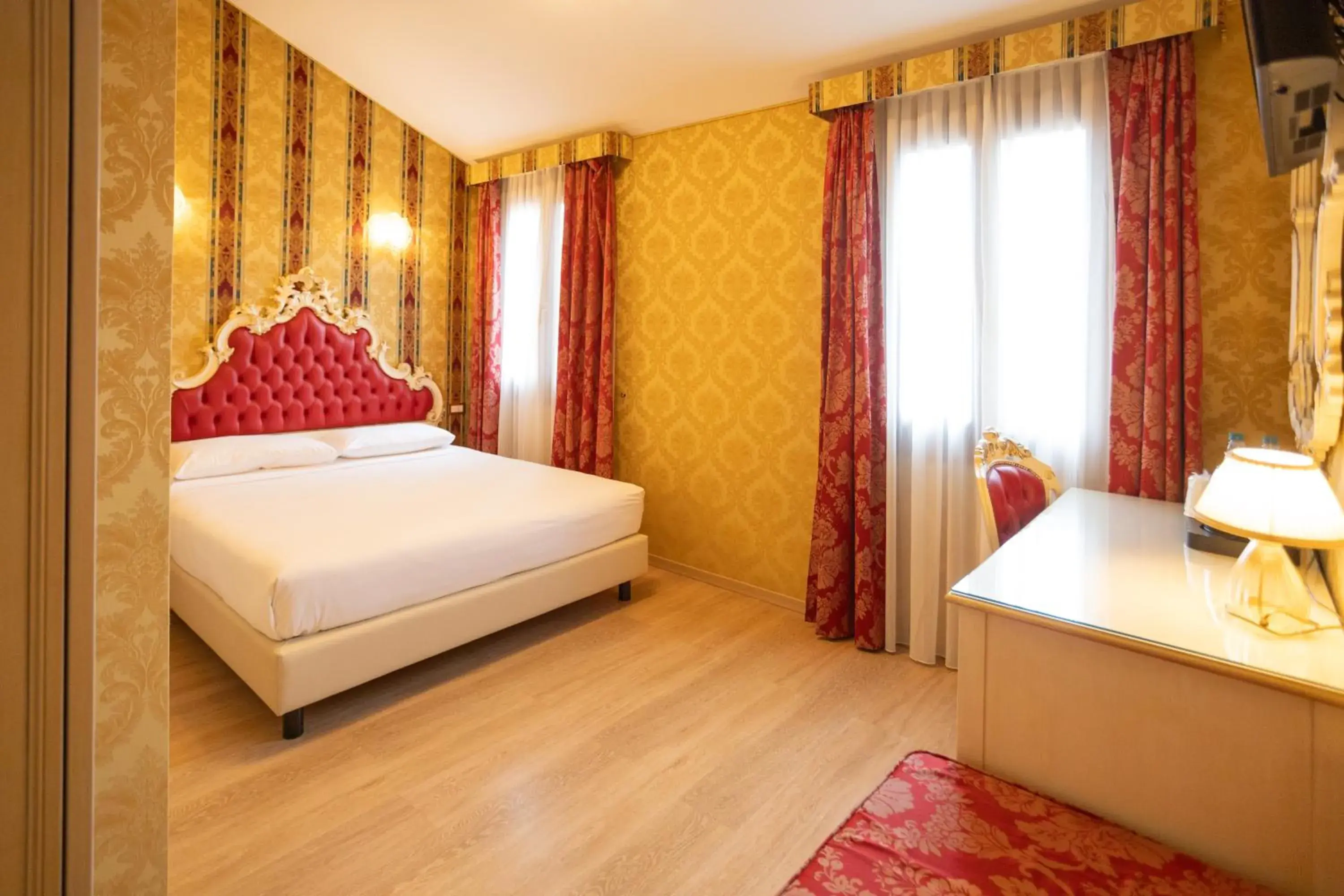 Deluxe Room in Duomo Boutique Hotel Deluxe Room in Duomo Boutique Hotel