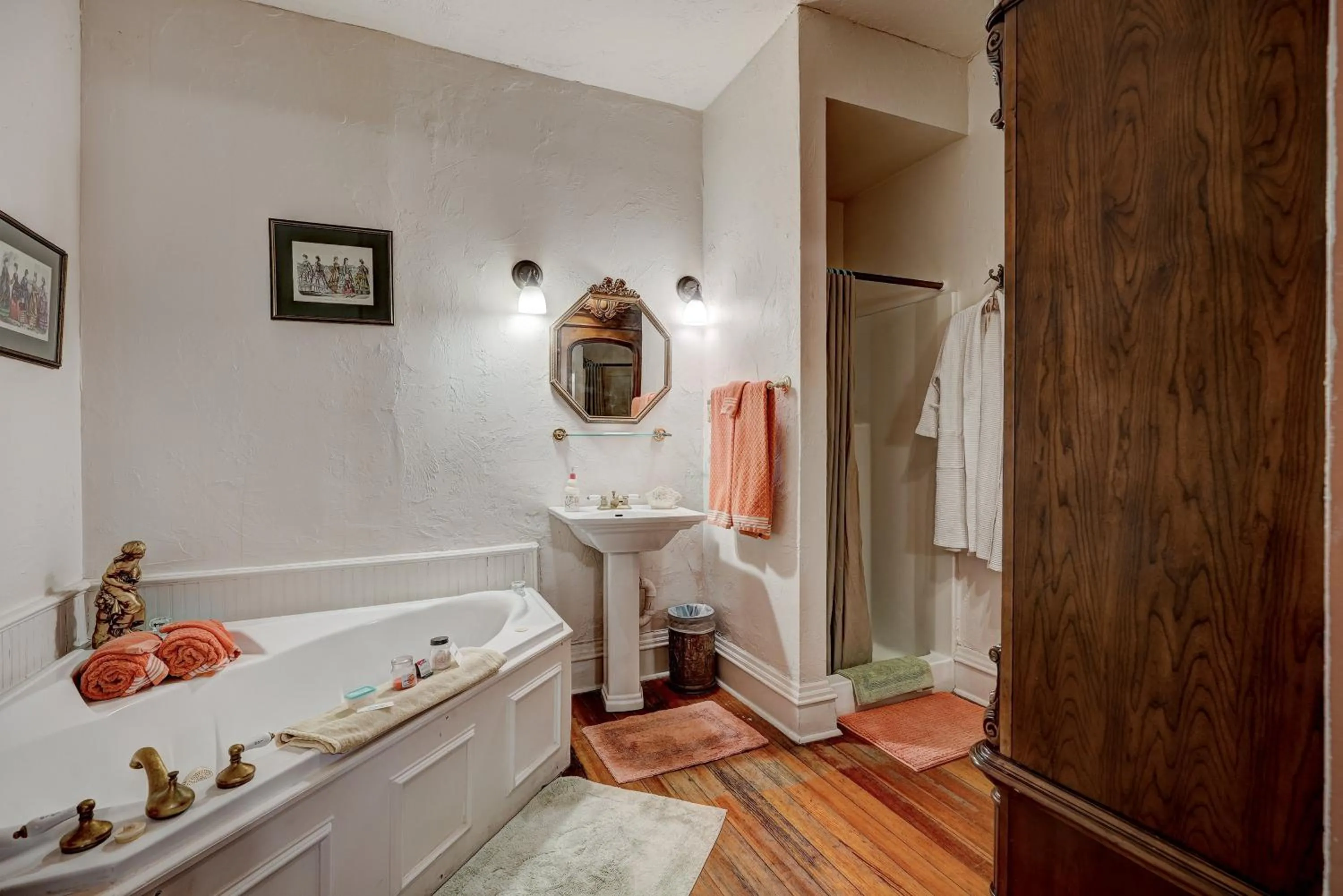 Bathroom in Grandison Inn
