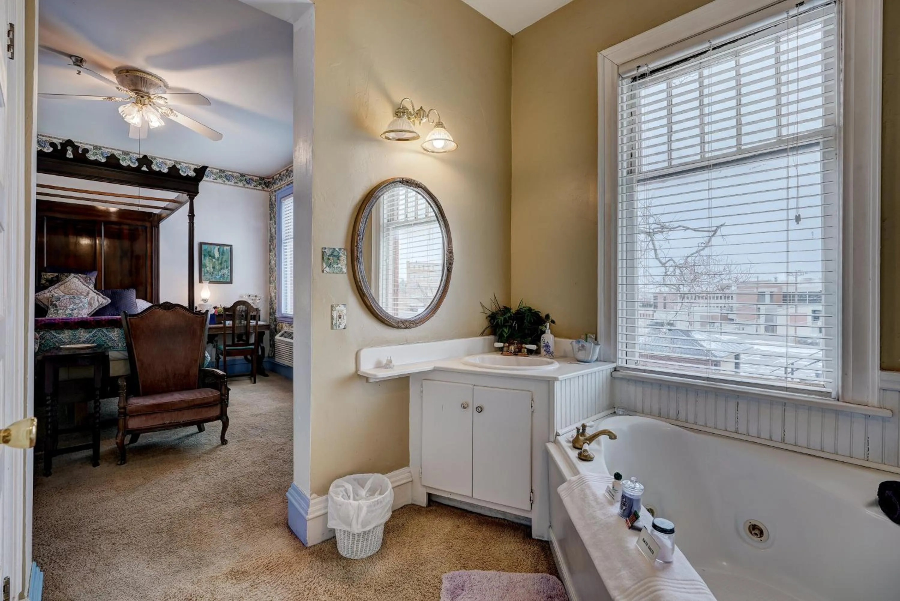 Bathroom in Grandison Inn
