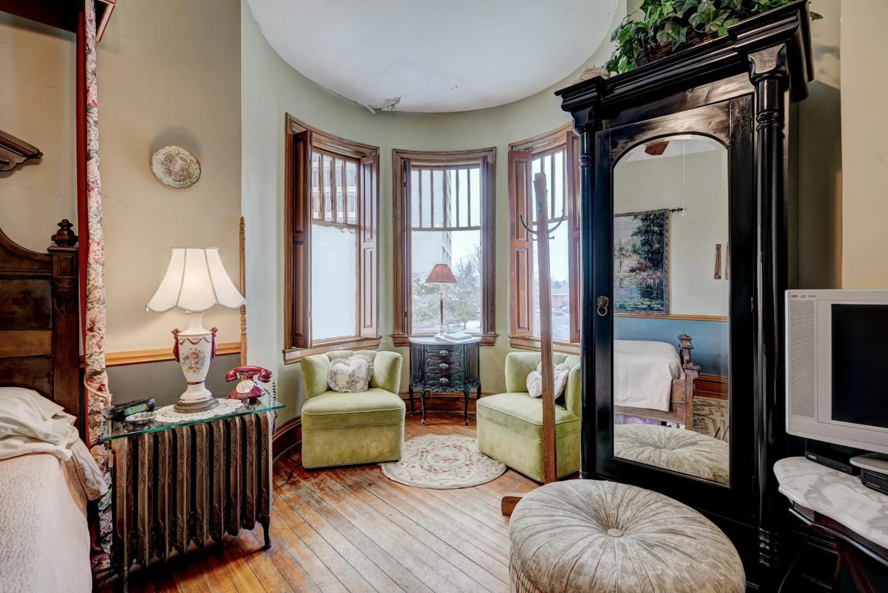 Seating area in Grandison Inn