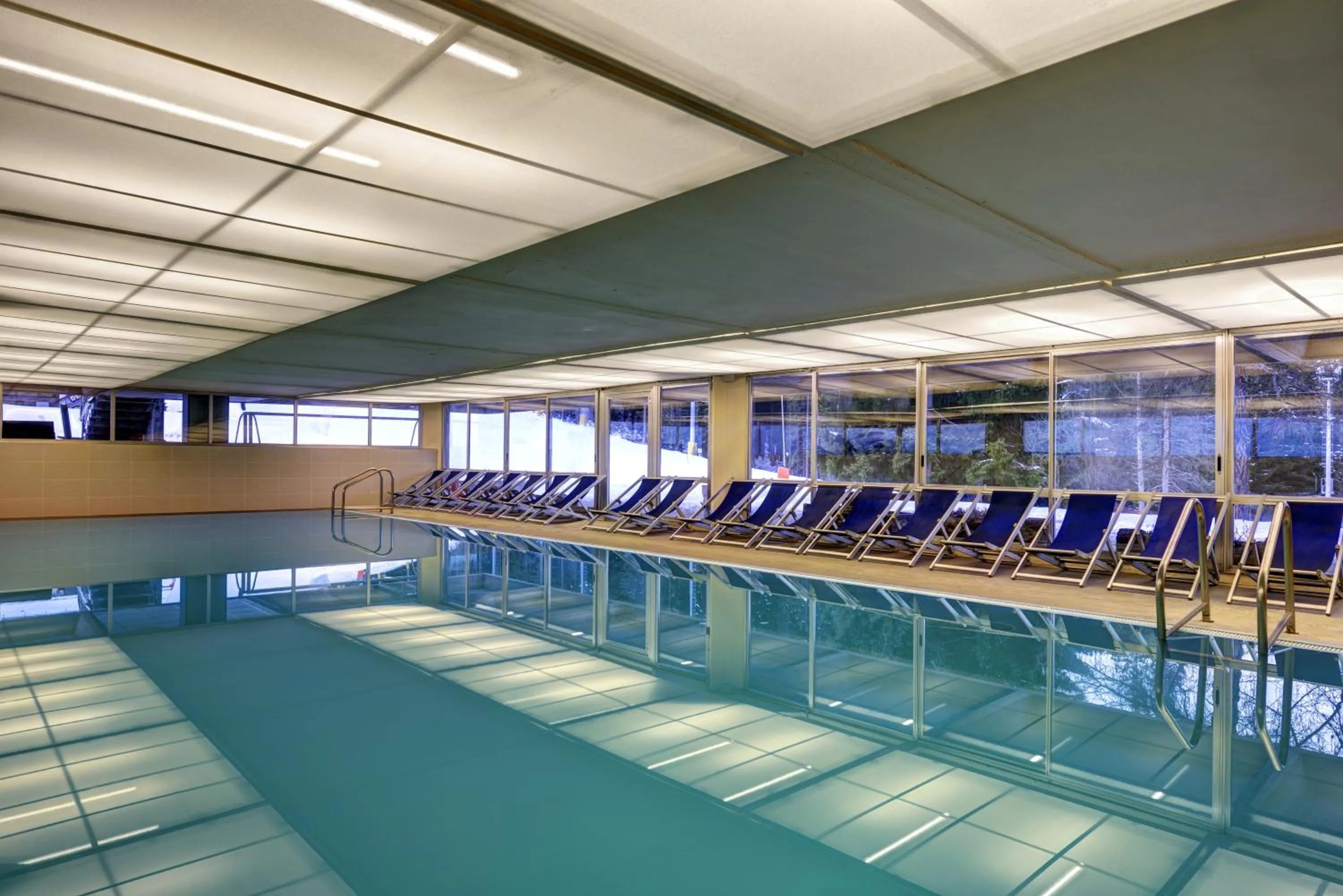 Swimming pool in TH Marilleva