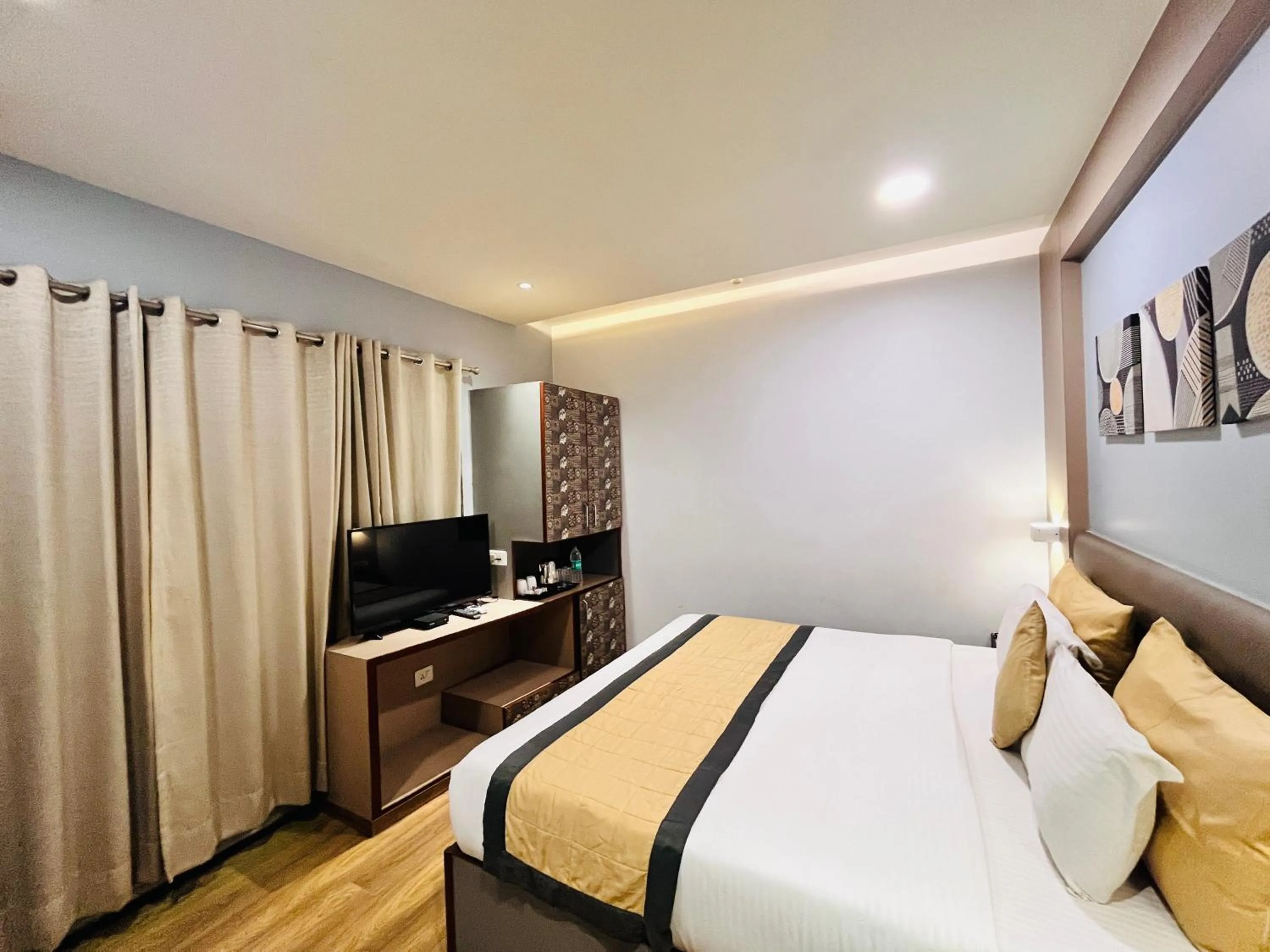 TV and multimedia, Bed in Western Blu