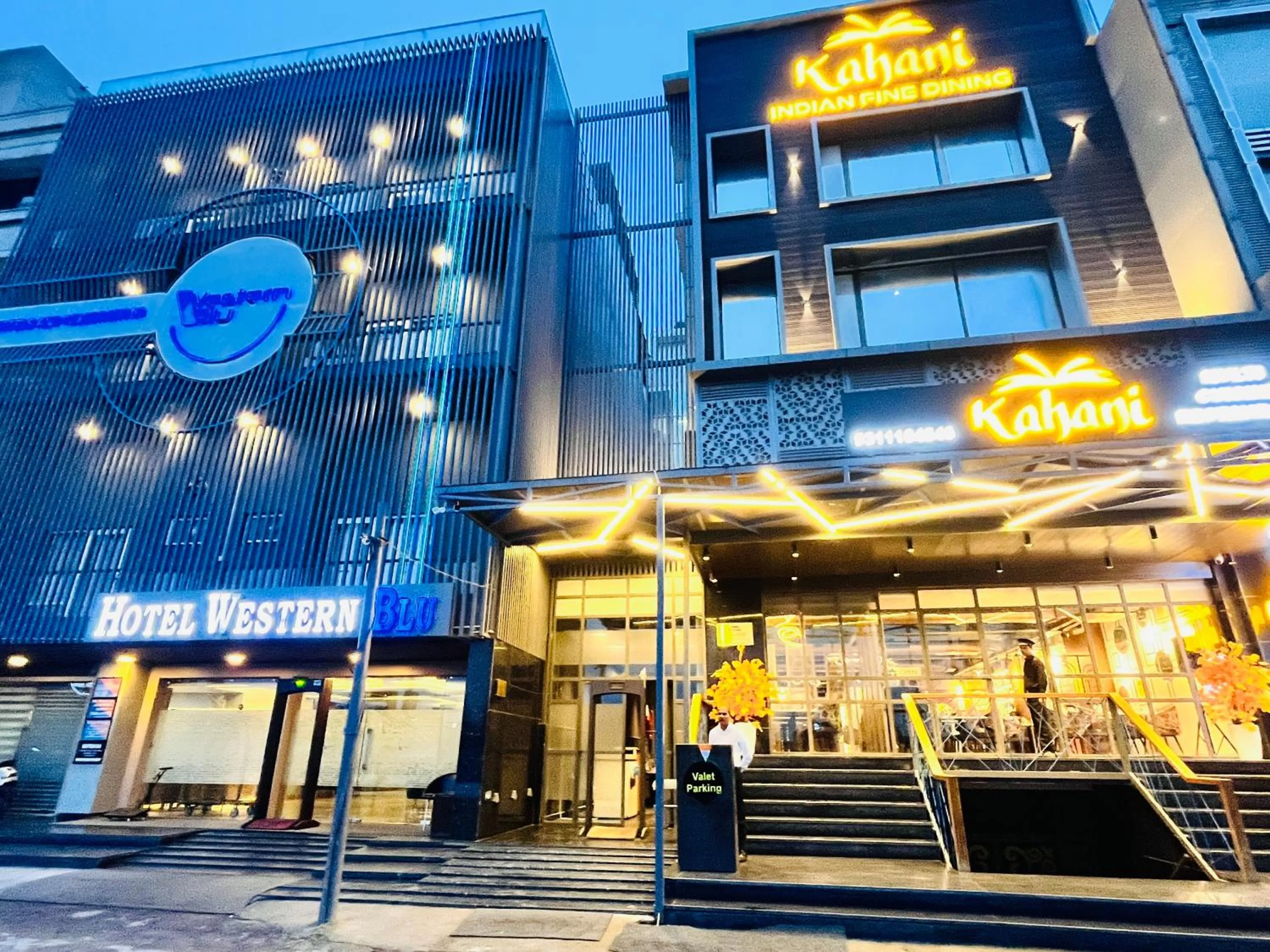 Facade/entrance in Western Blu