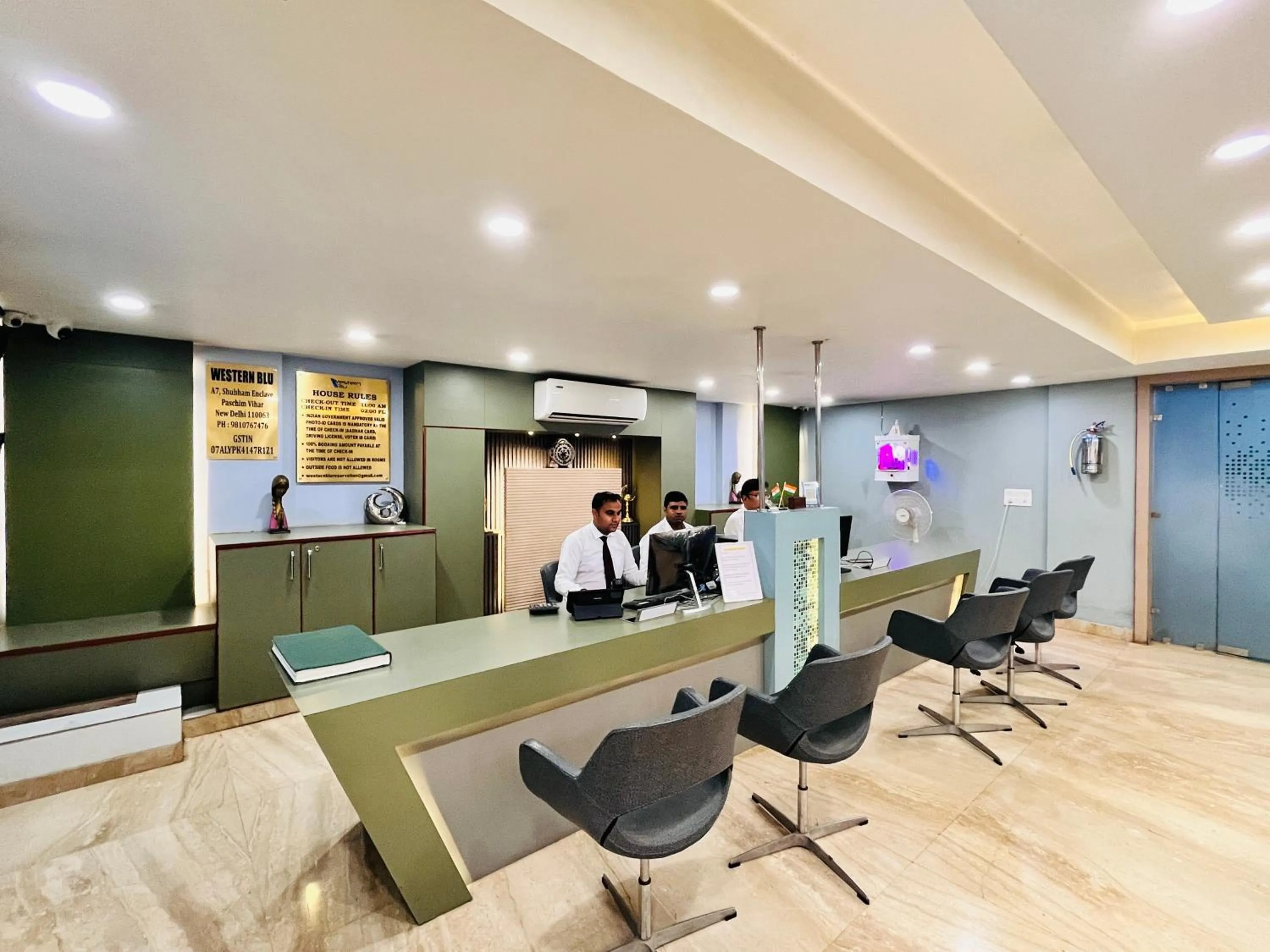 Lobby or reception in Western Blu