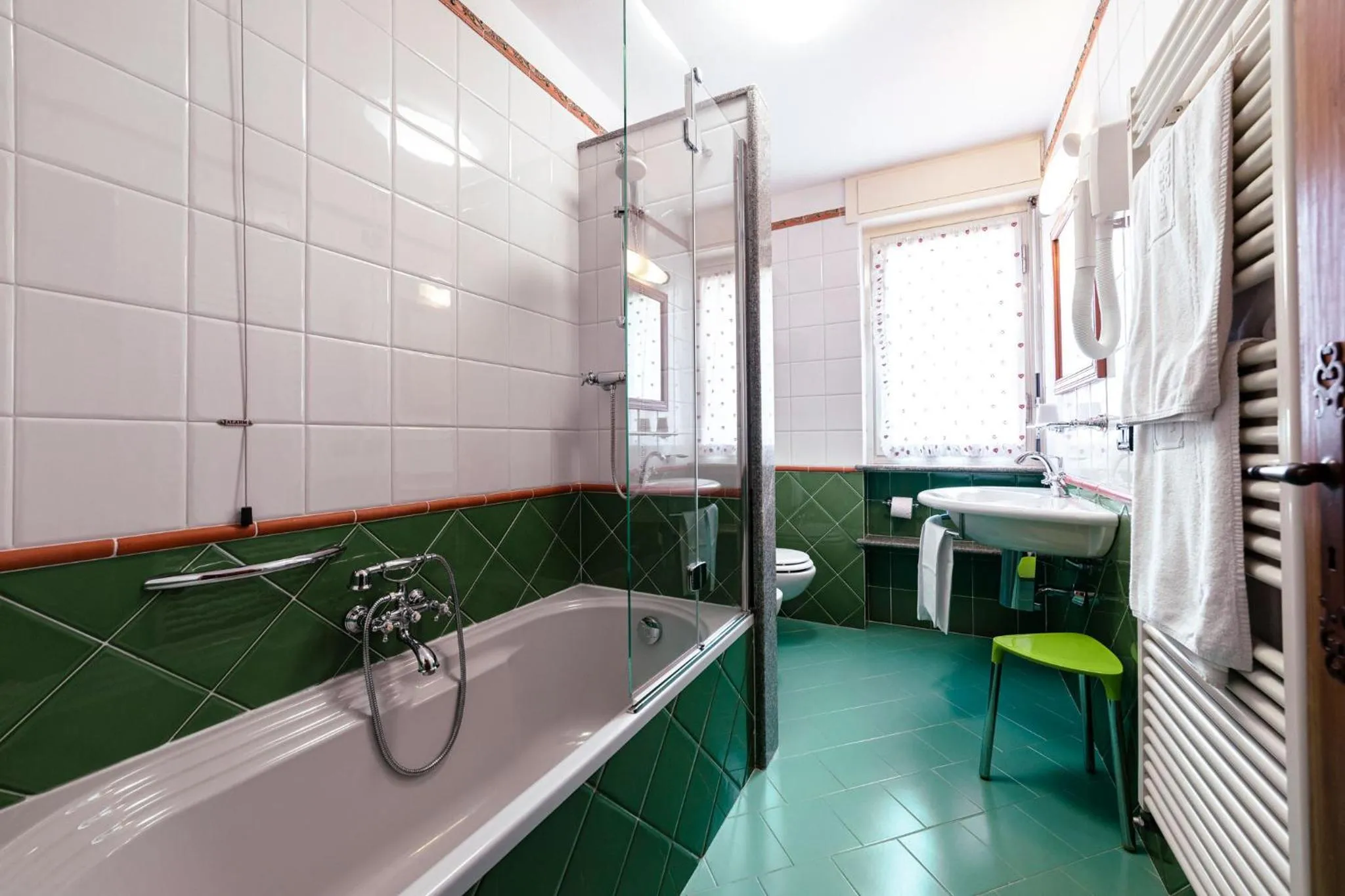 Shower in HOTEL BOUTON D'OR Courmayeur