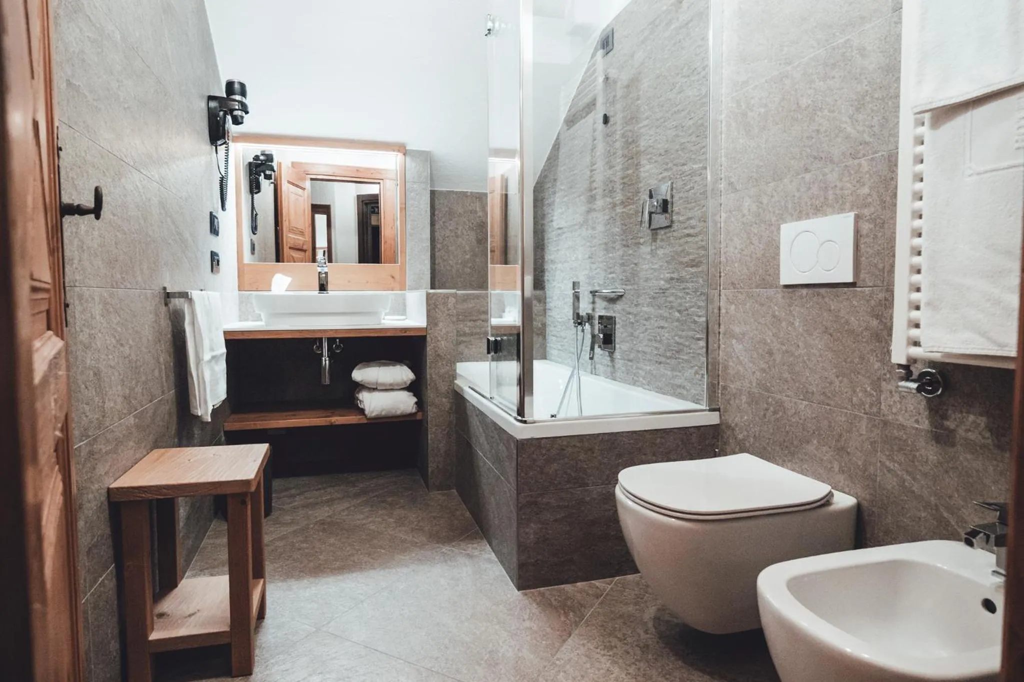 Shower in HOTEL BOUTON D'OR Courmayeur